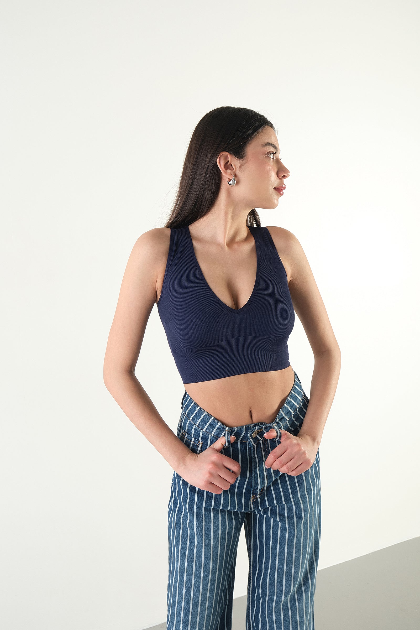 Night-Blue_V-Neck-Thick-Strapped-Seamless-Crop-addax