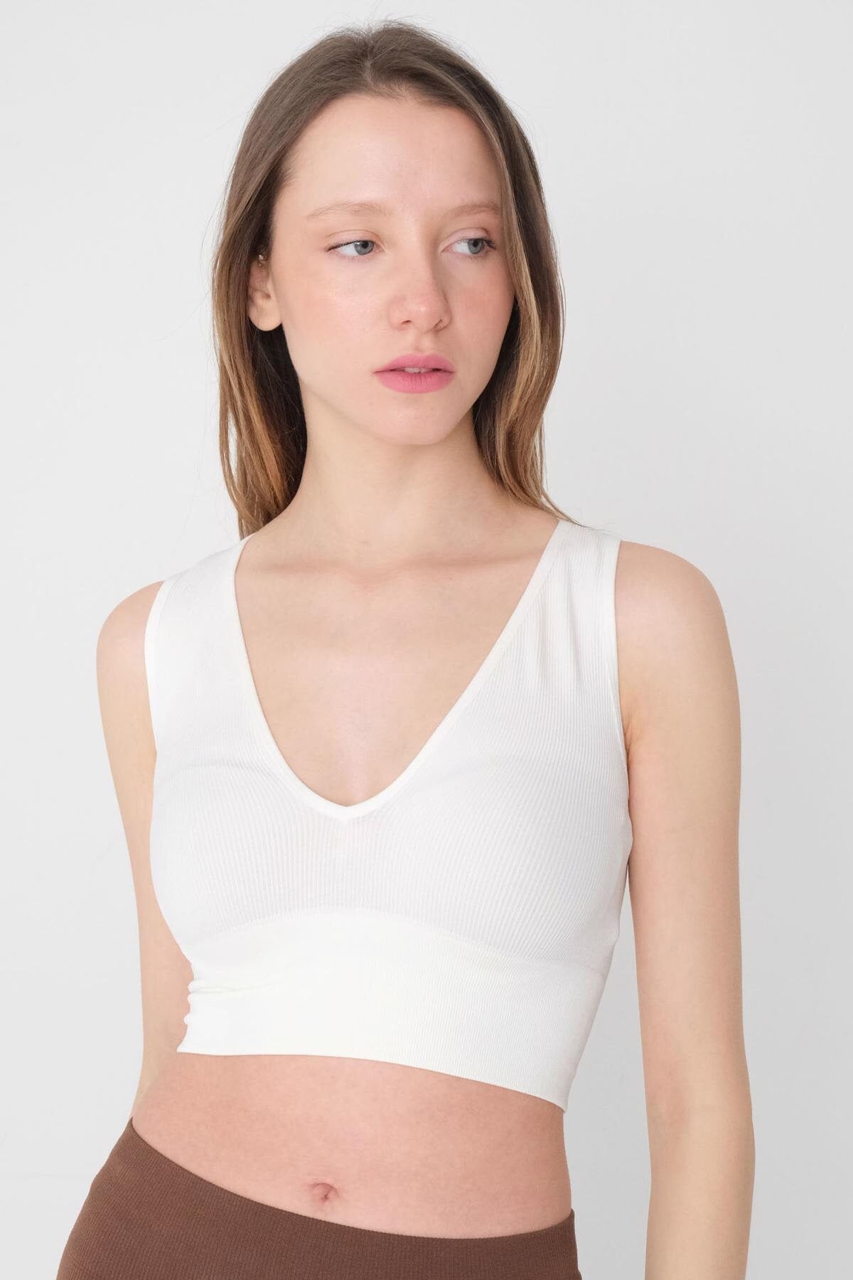 Ecru_V-Neck-Thick-Strapped-Seamless-Crop-addax