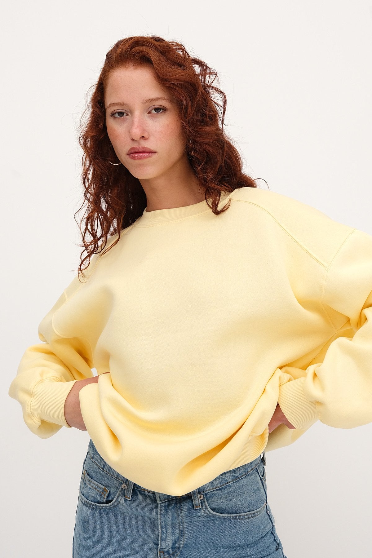 Yellow_Round-Neck-Basic-Sweatshirt-addax