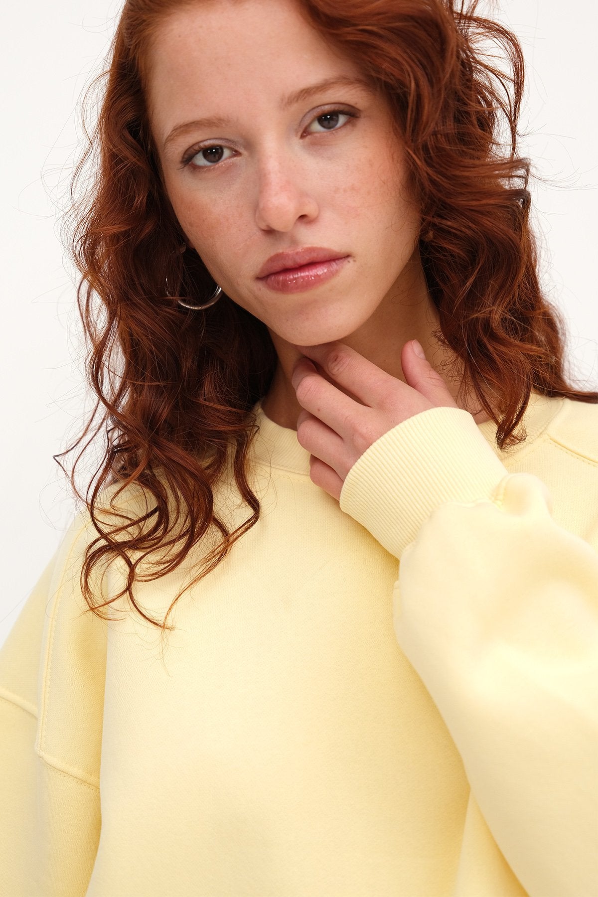 Yellow_Round-Neck-Basic-Sweatshirt-addax