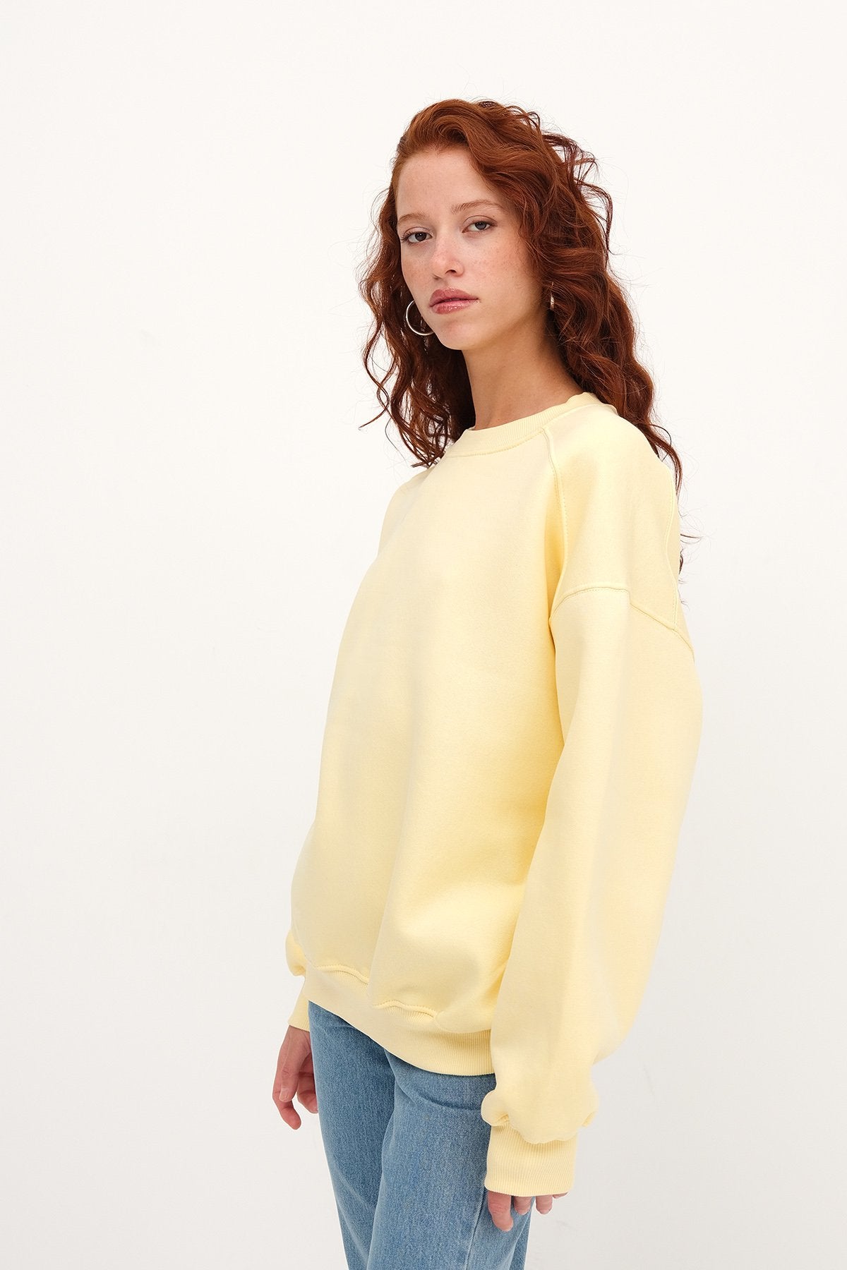 Yellow_Round-Neck-Basic-Sweatshirt-addax