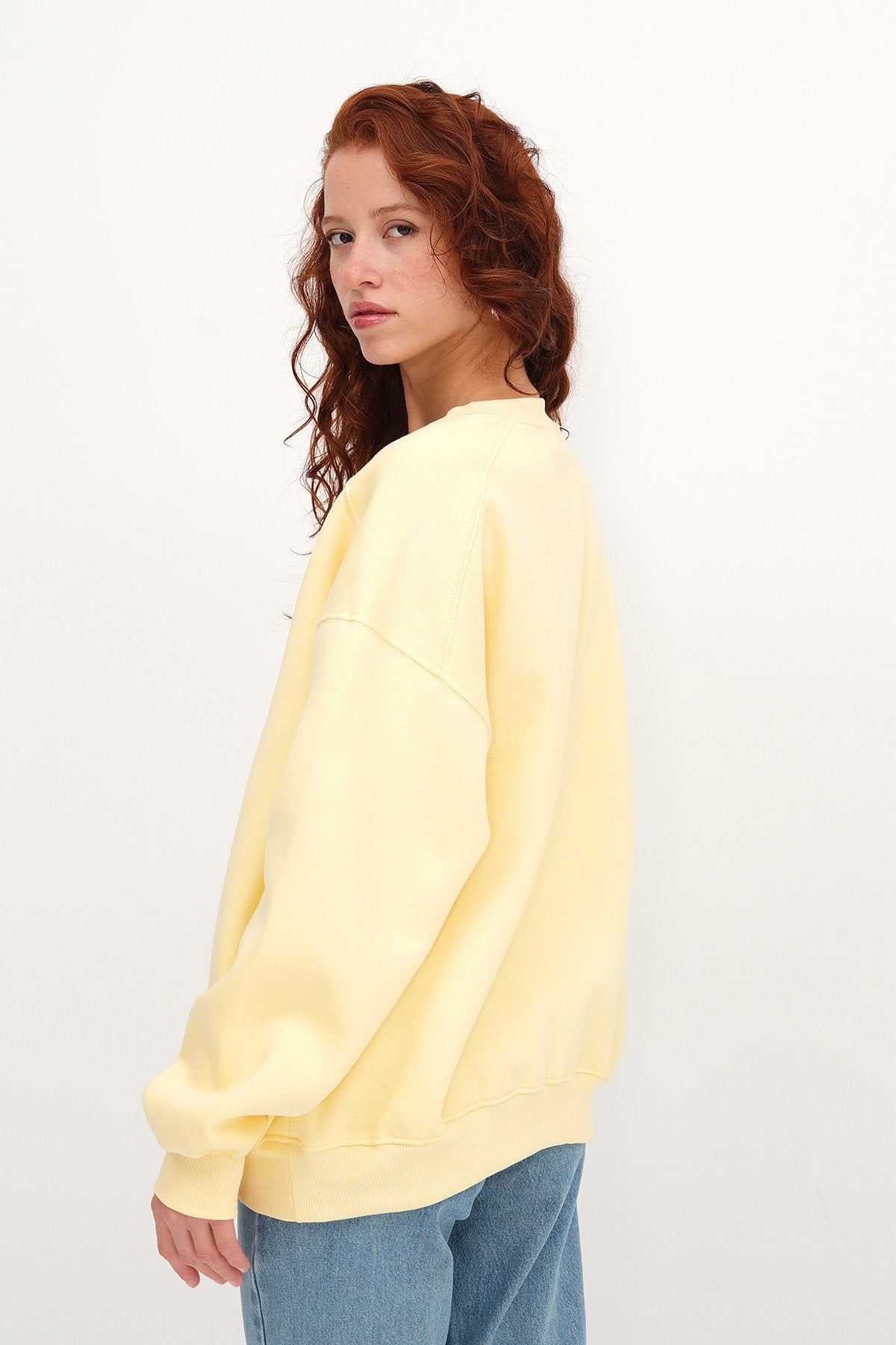 Yellow_Round-Neck-Basic-Sweatshirt-addax