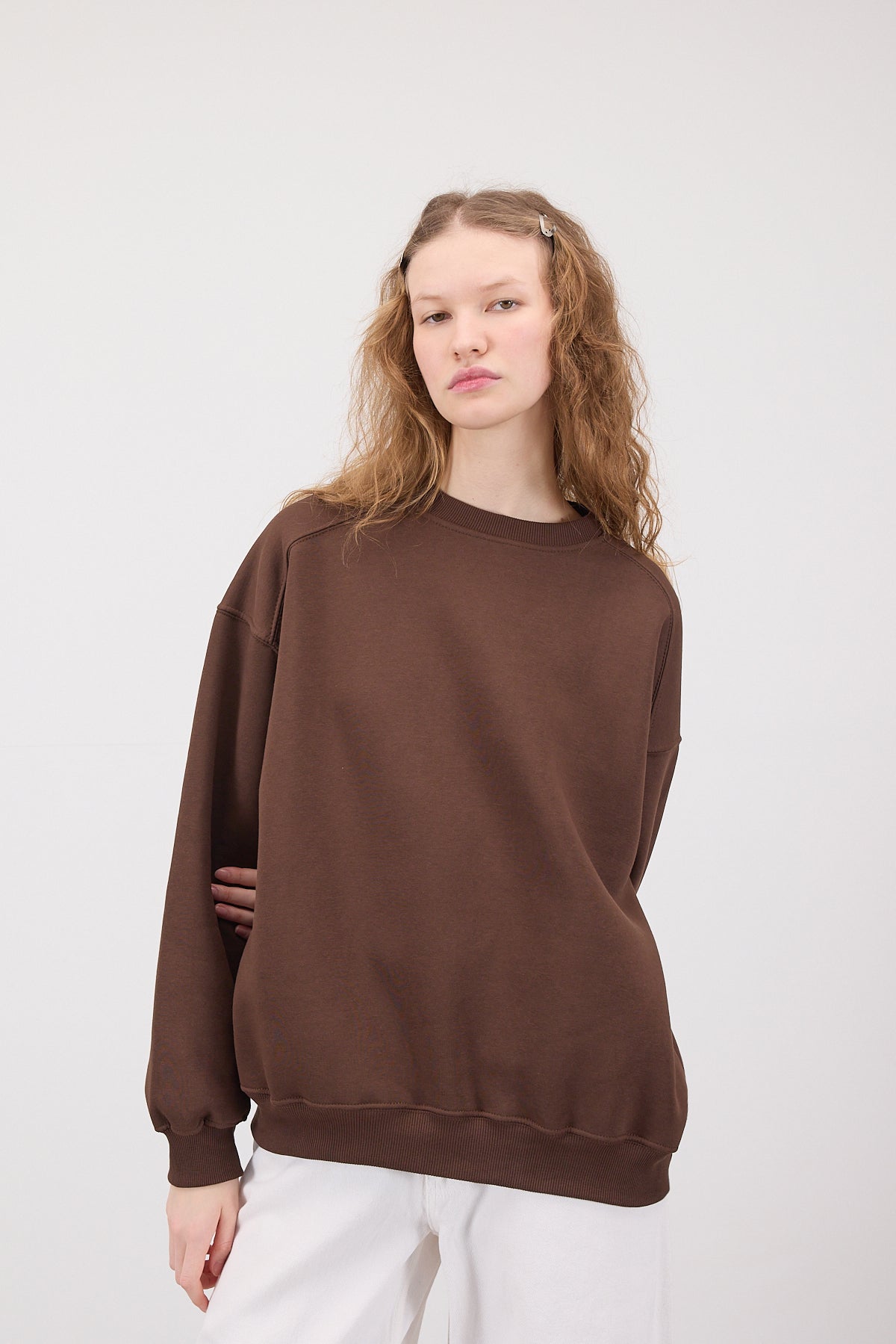 Brown_Round-Neck-Basic-Sweatshirt-addax