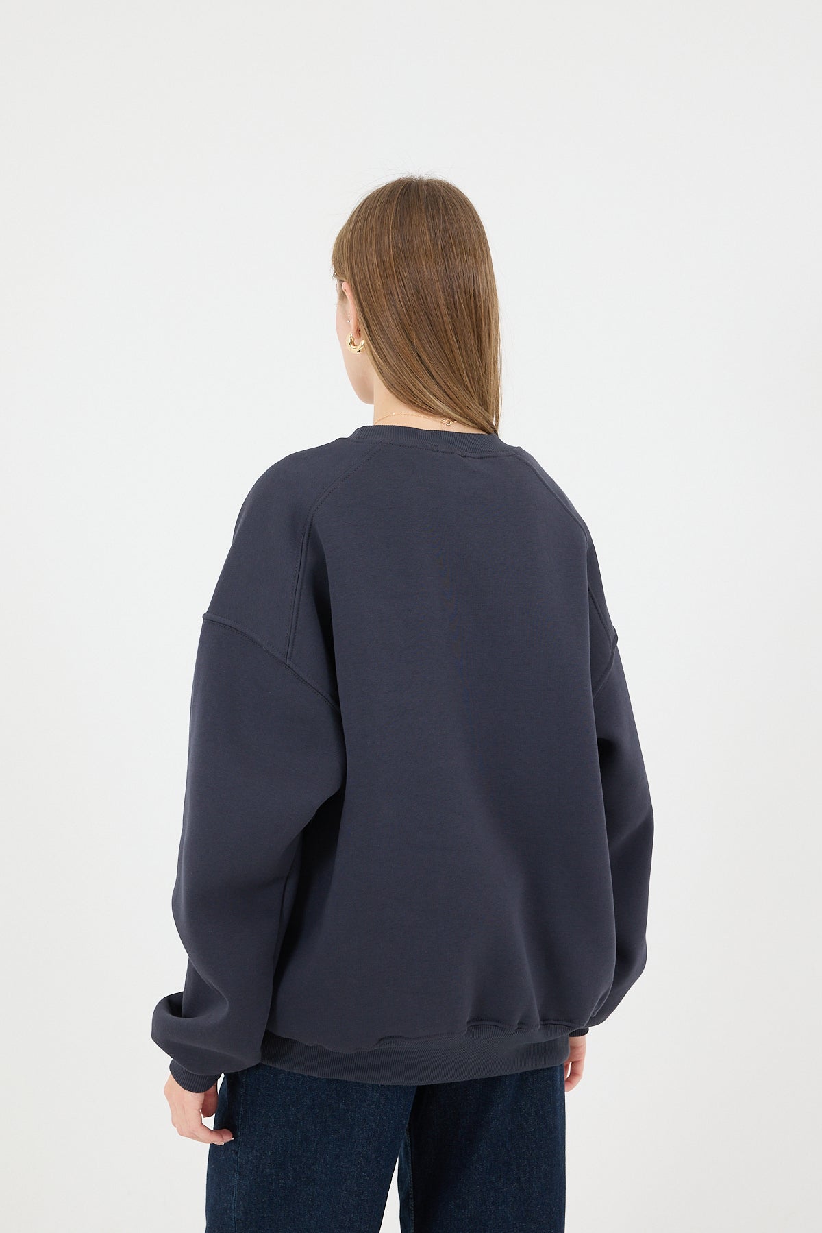 Charcoal_Round-Neck-Basic-Sweatshirt-addax