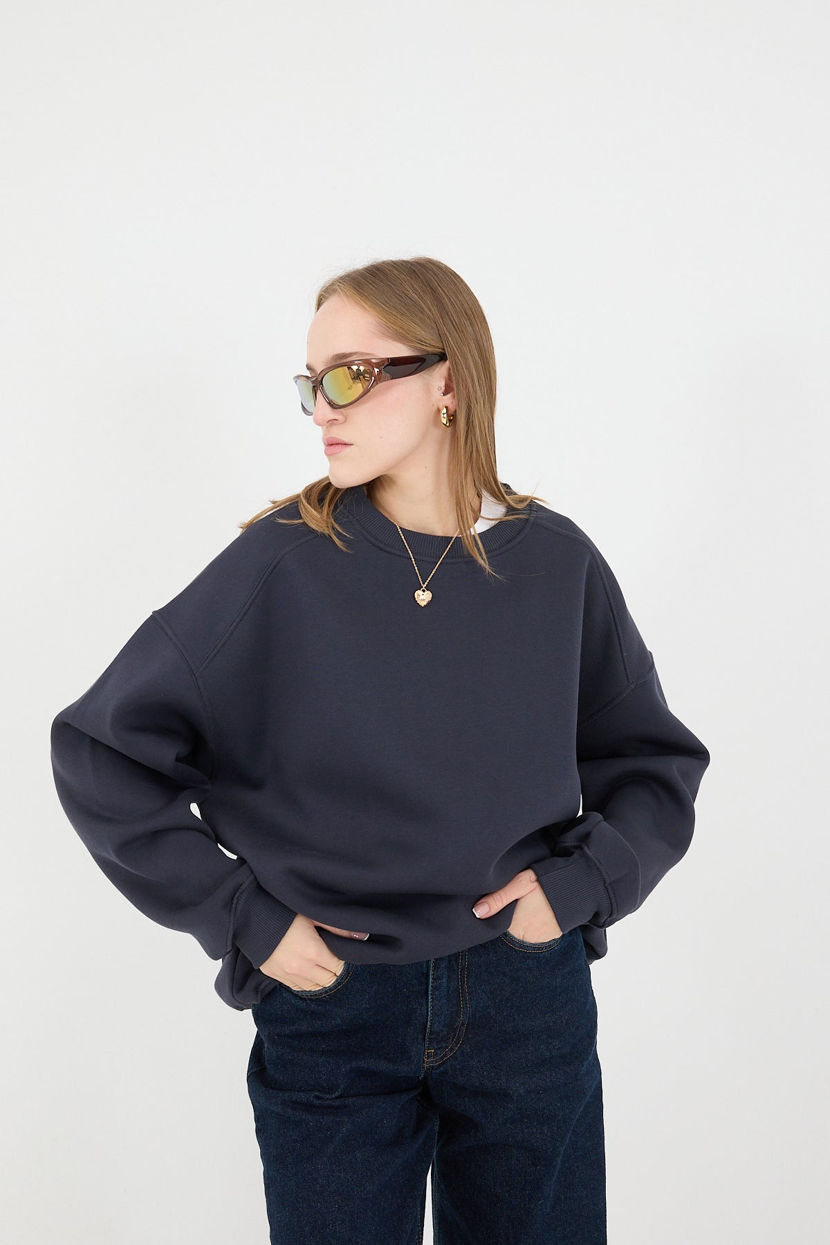 Charcoal_Round-Neck-Basic-Sweatshirt-addax
