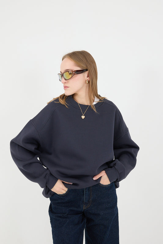 Charcoal_Round-Neck-Basic-Sweatshirt-addax