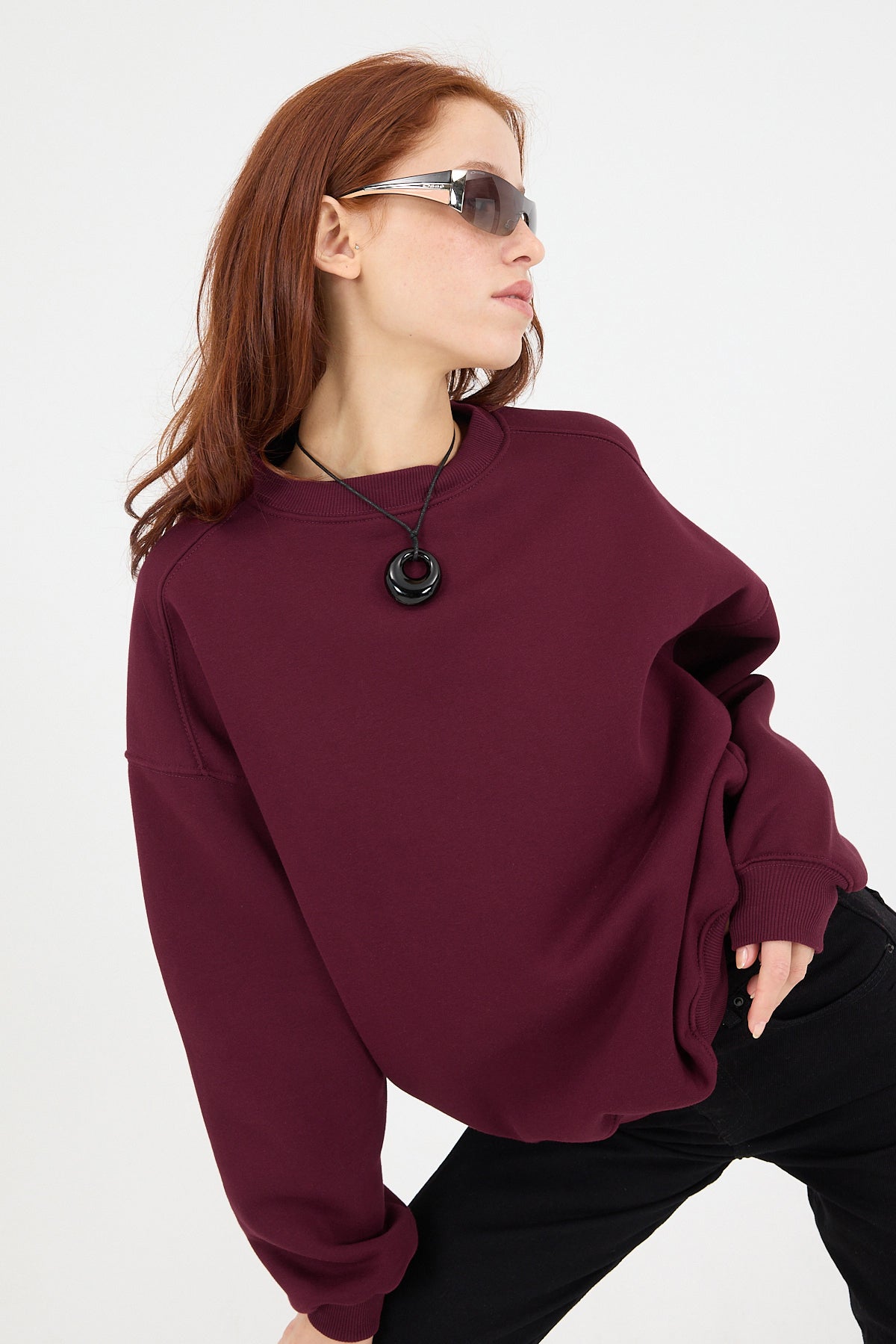 Burgundy_Round-Neck-Basic-Sweatshirt-addax