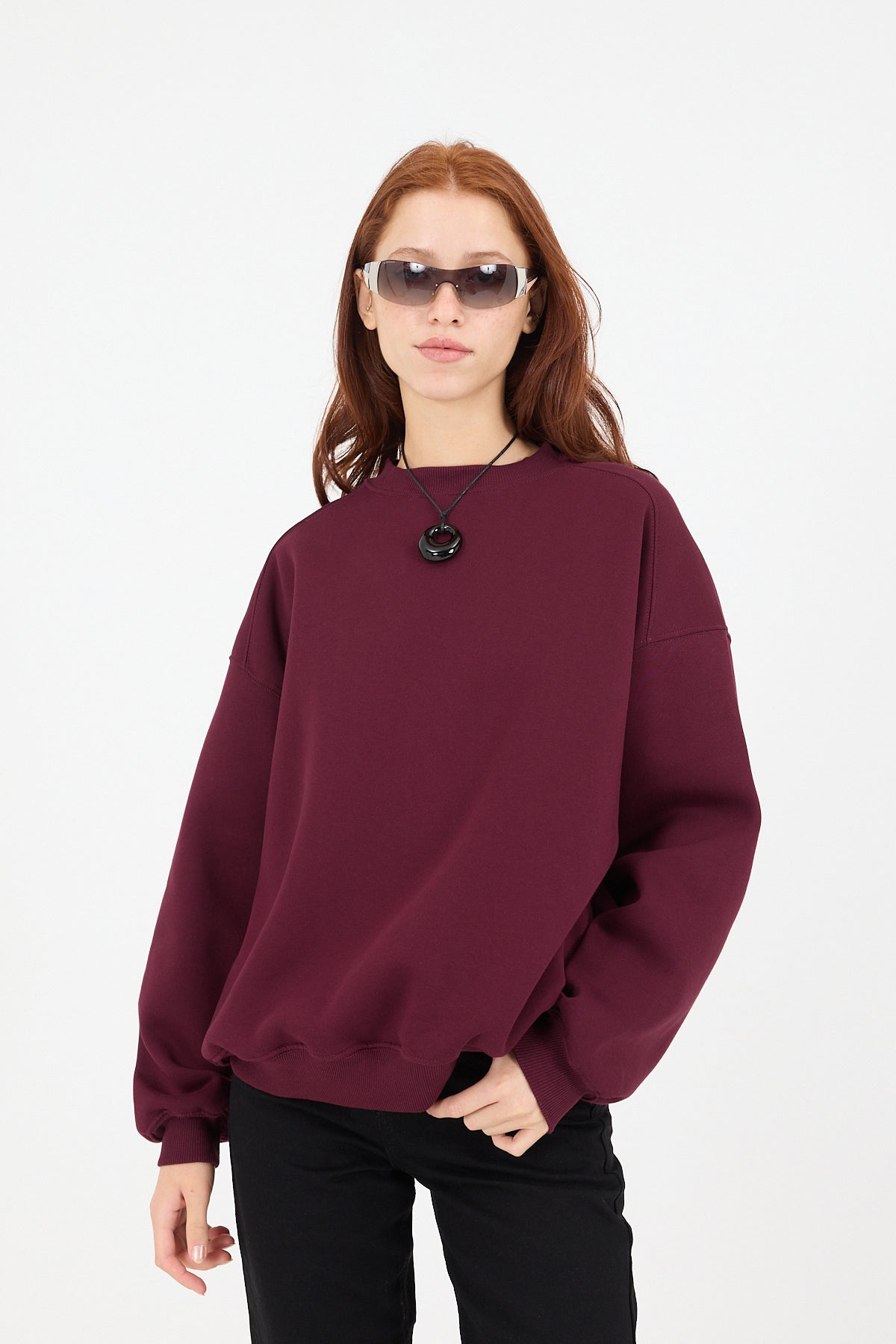 Burgundy_Round-Neck-Basic-Sweatshirt-addax