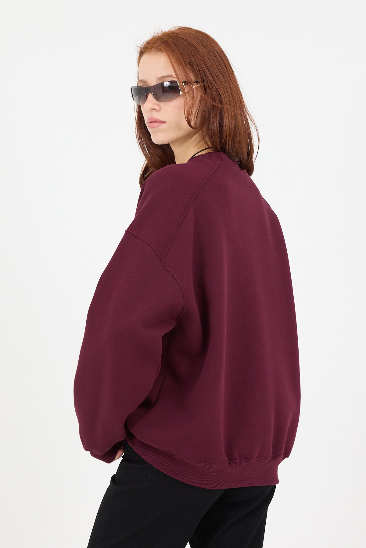 Burgundy_Round-Neck-Basic-Sweatshirt-addax
