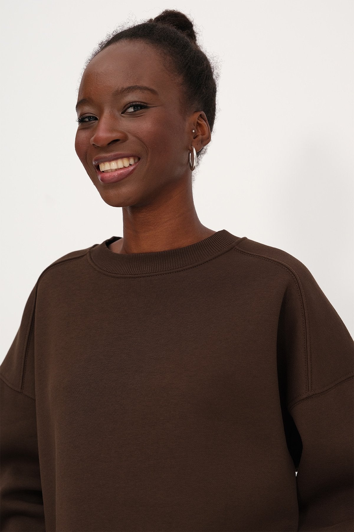 Dark-Brown_Round-Neck-Basic-Sweatshirt-addax