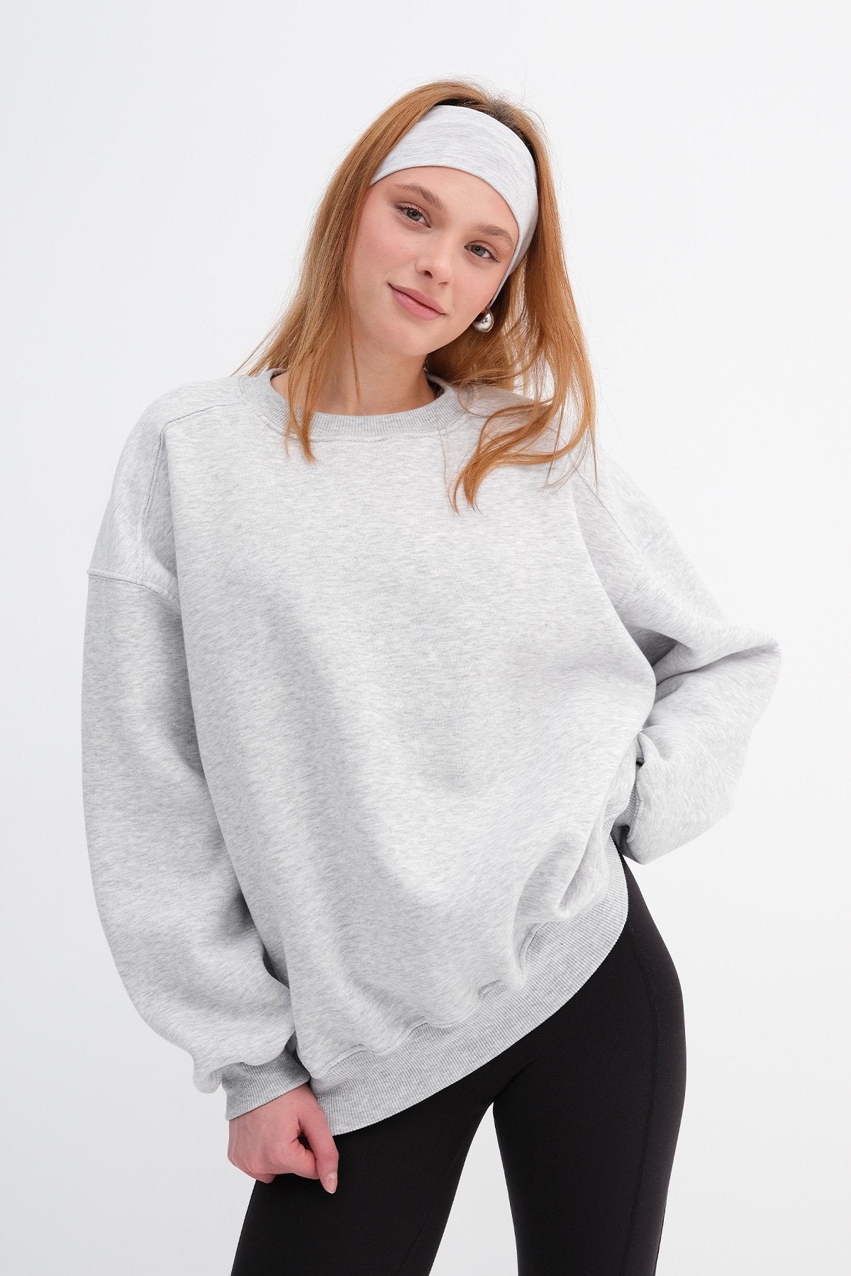 Snow-Melange_Round-Neck-Basic-Sweatshirt-addax