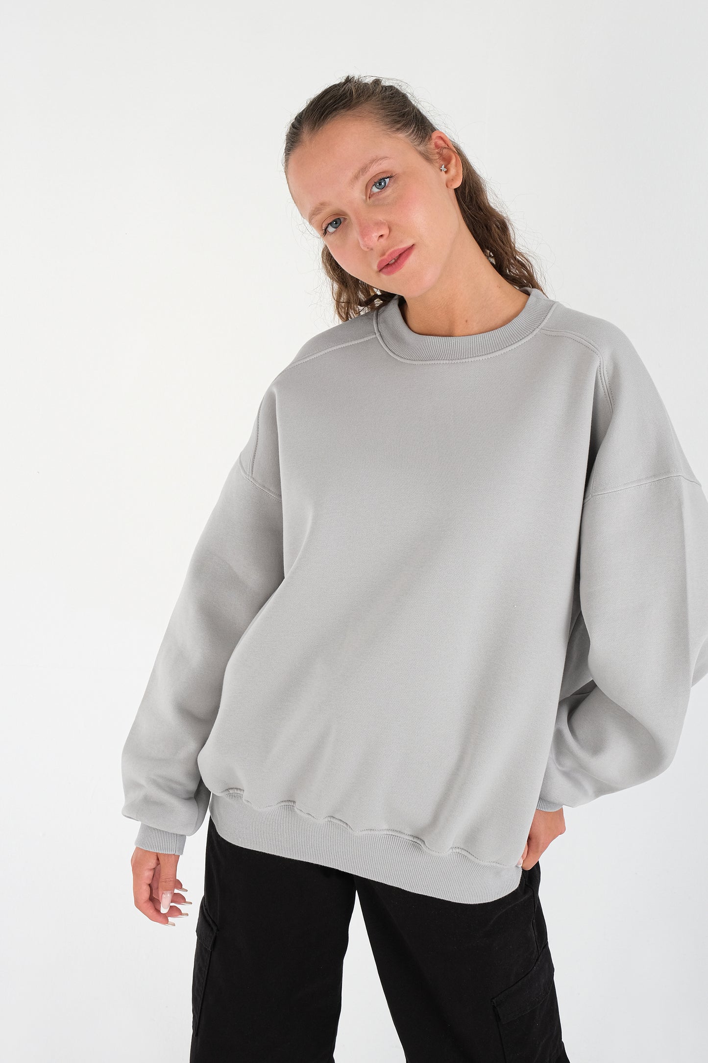 New-Grey_Round-Neck-Basic-Sweatshirt-addax