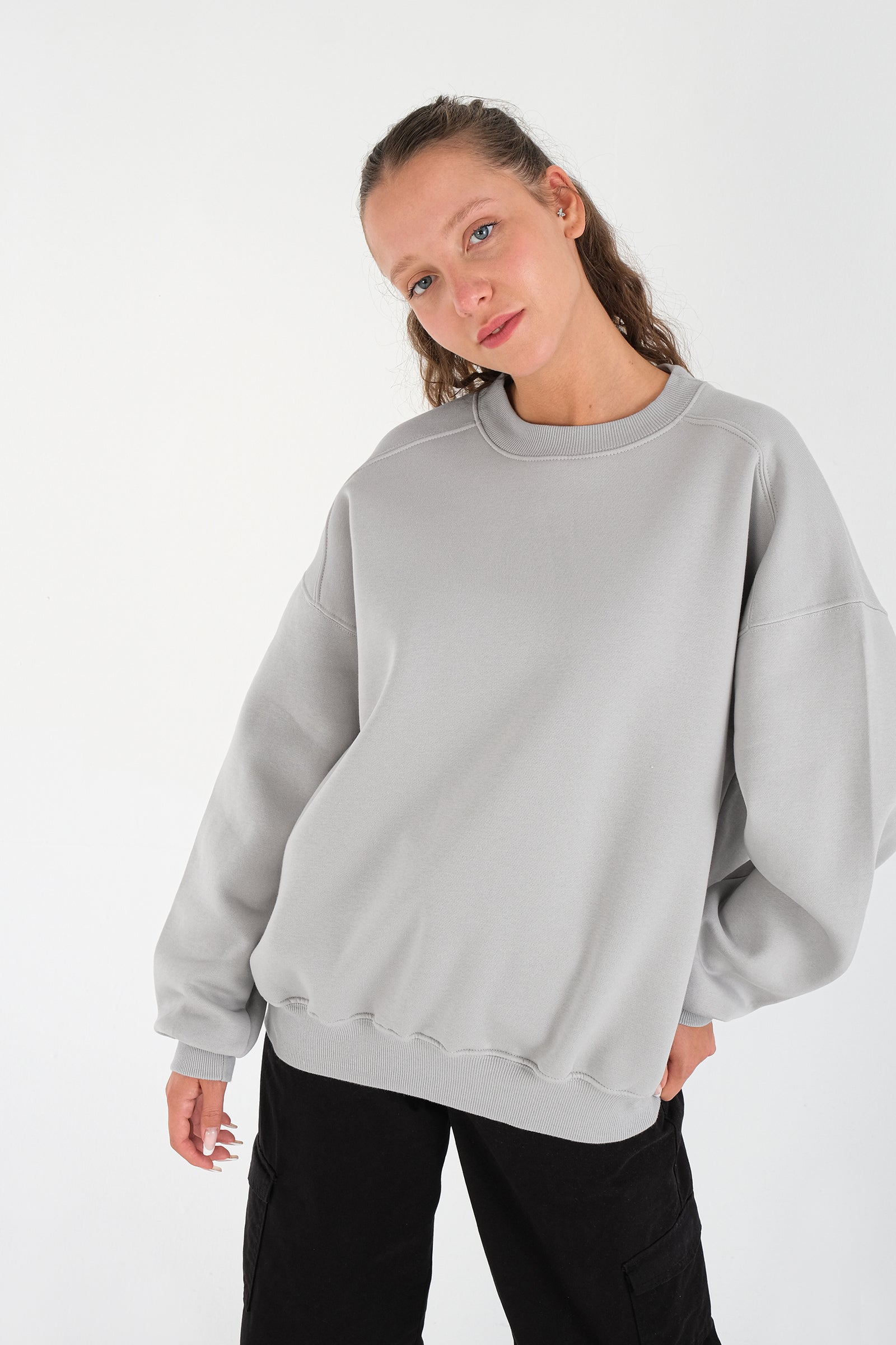 New-Grey_Round-Neck-Basic-Sweatshirt-addax