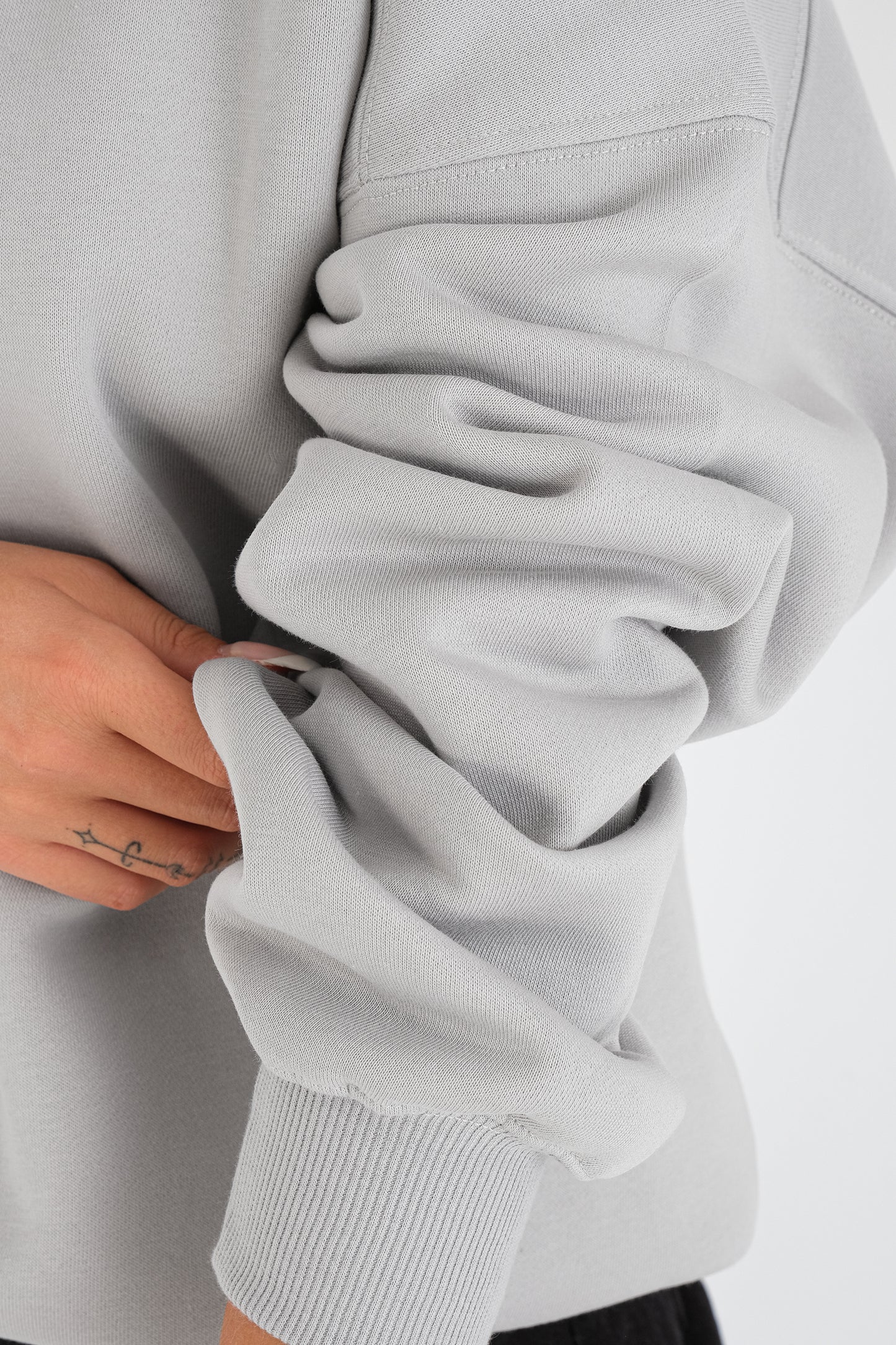 New-Grey_Round-Neck-Basic-Sweatshirt-addax