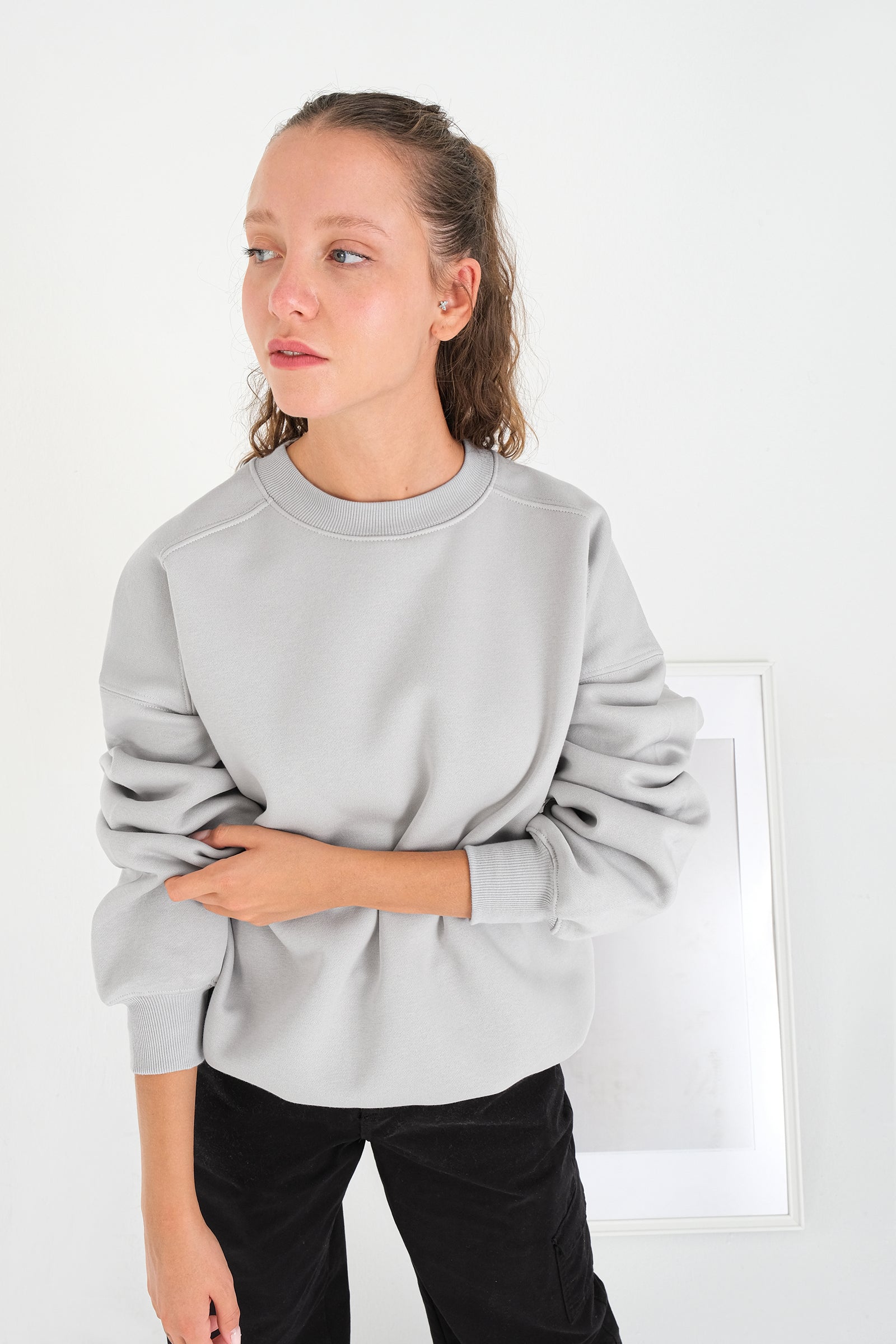 New-Grey_Round-Neck-Basic-Sweatshirt-addax