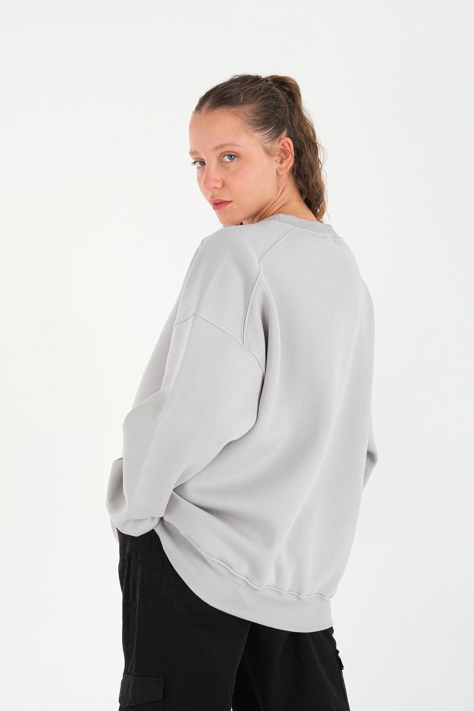 New-Grey_Round-Neck-Basic-Sweatshirt-addax