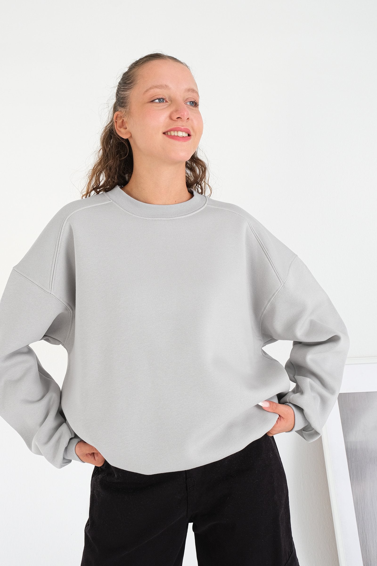 New-Grey_Round-Neck-Basic-Sweatshirt-addax
