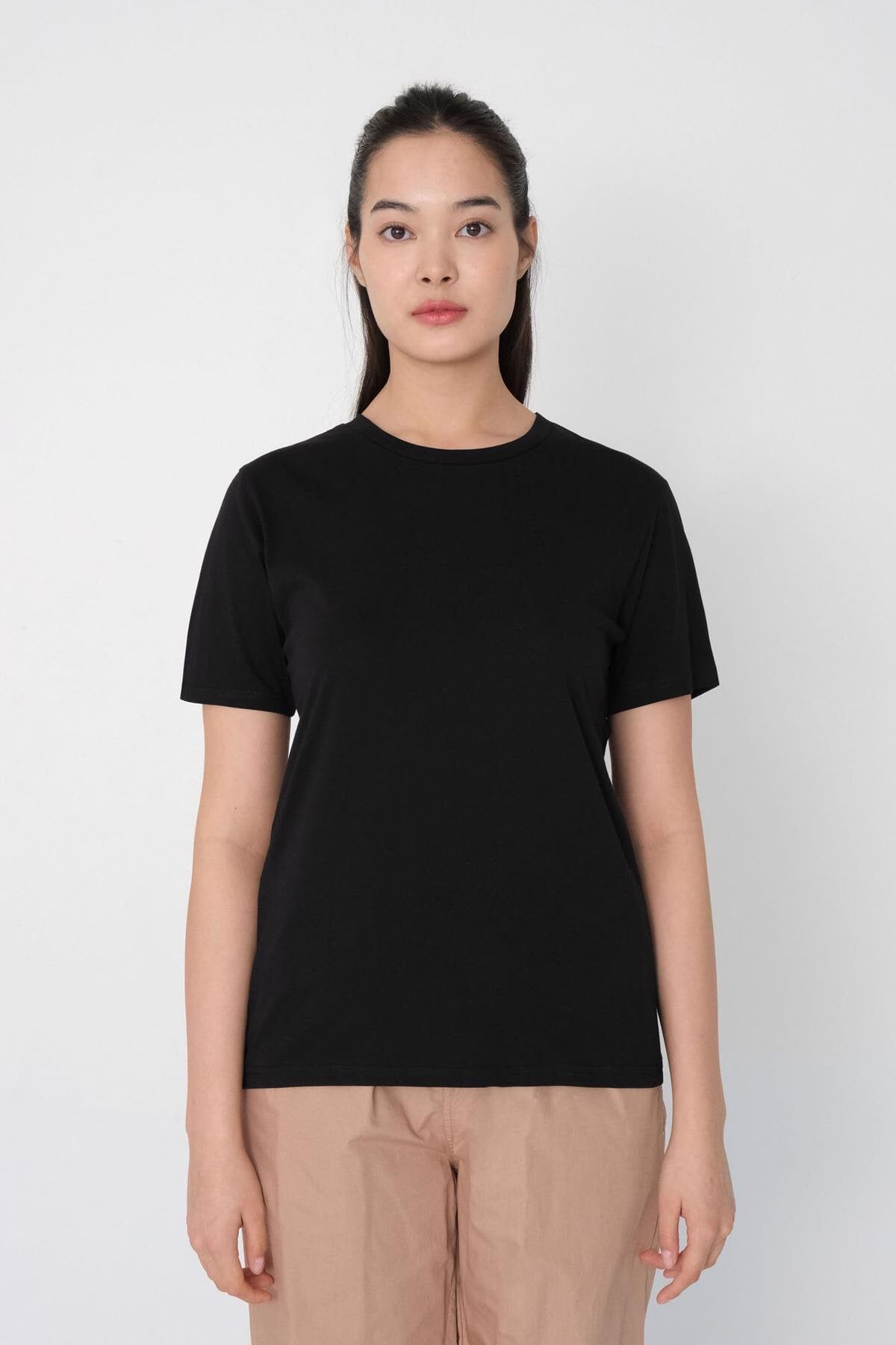 Black_Basic-T-shirt-With-Round-Neck-addax