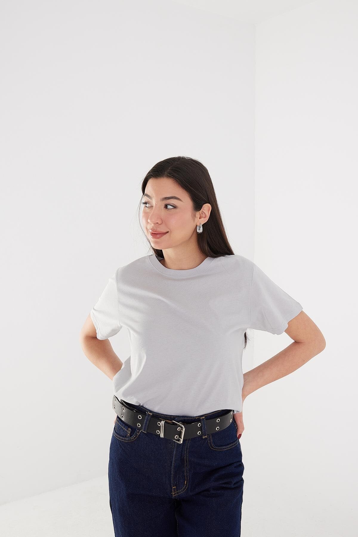 New-Grey_Basic-T-shirt-With-Round-Neck-addax