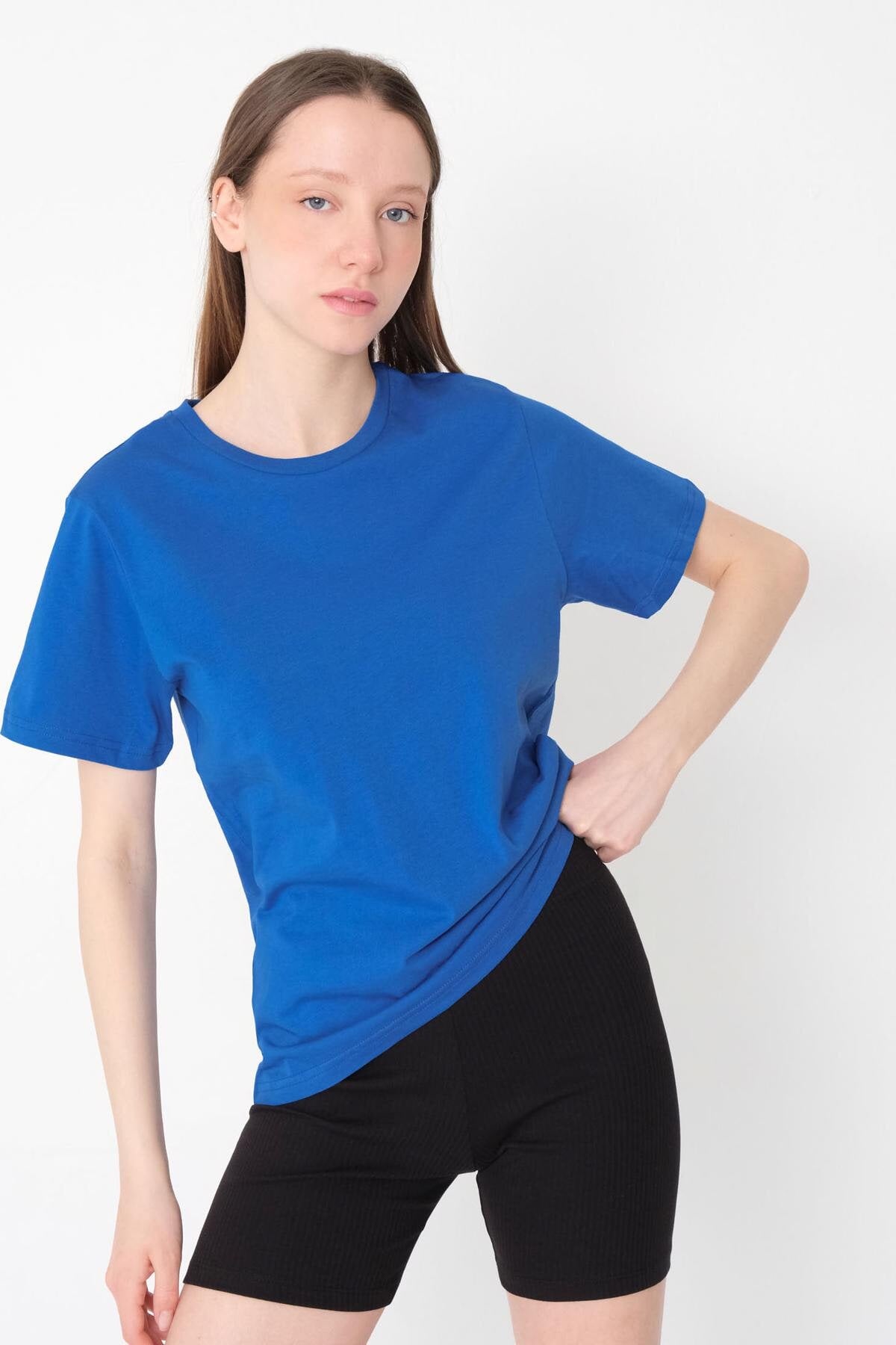 Sky-Blue_Basic-T-shirt-With-Round-Neck-addax