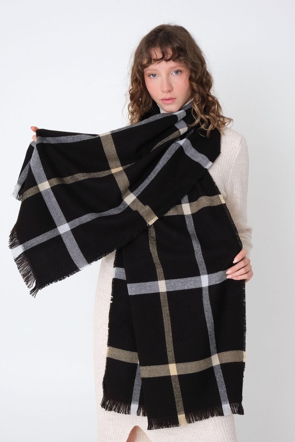 Black_Reversible-Scarf-addax