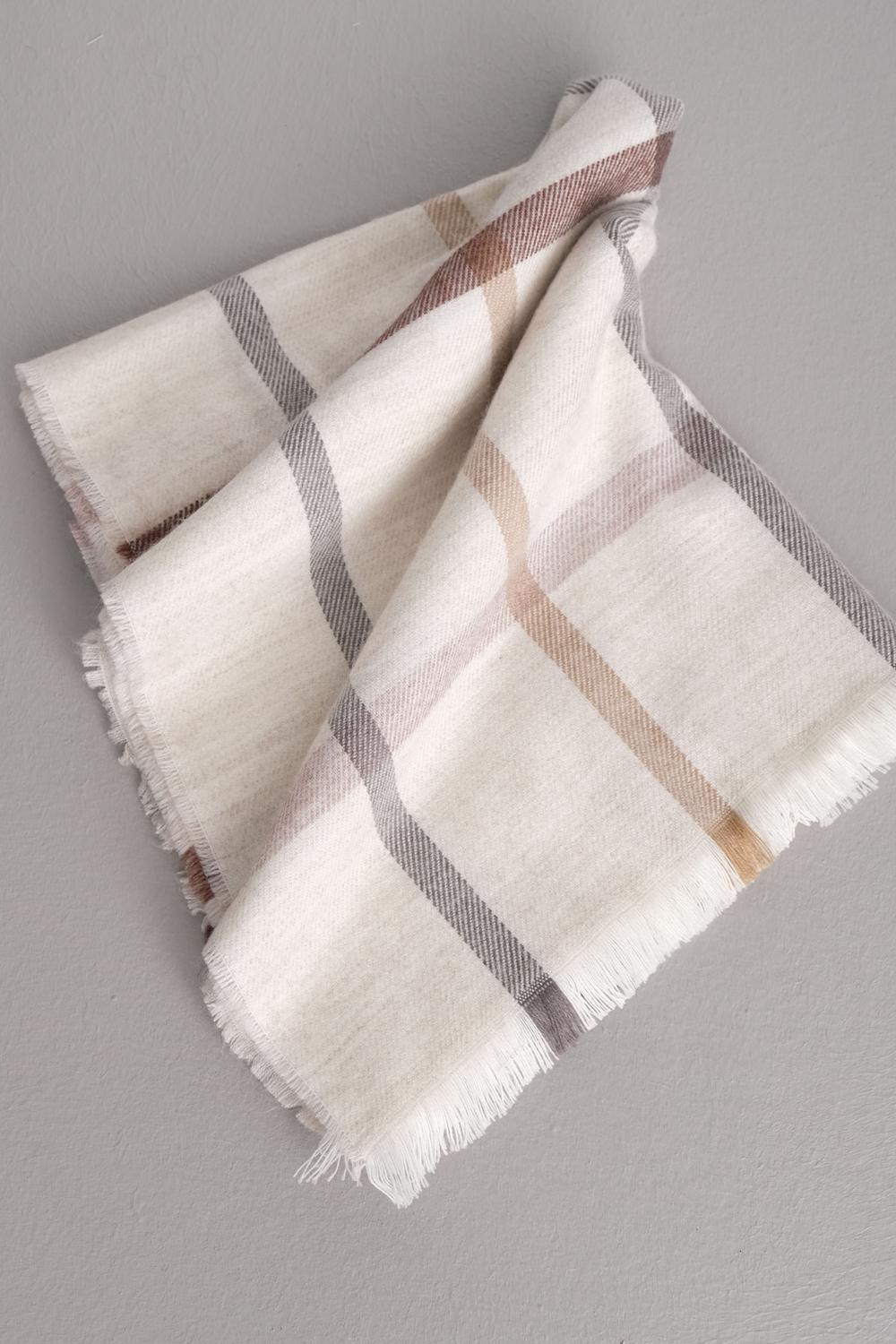 Stone_Reversible-Scarf-addax