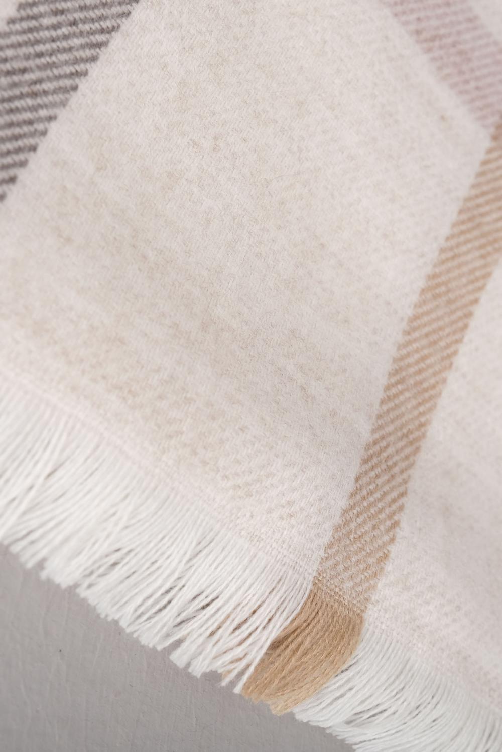 Stone_Reversible-Scarf-addax