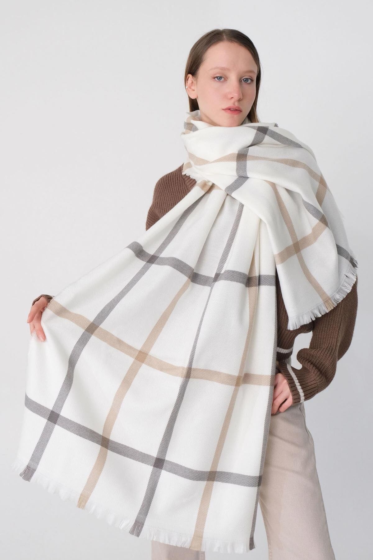 Ecru_Reversible-Scarf-addax