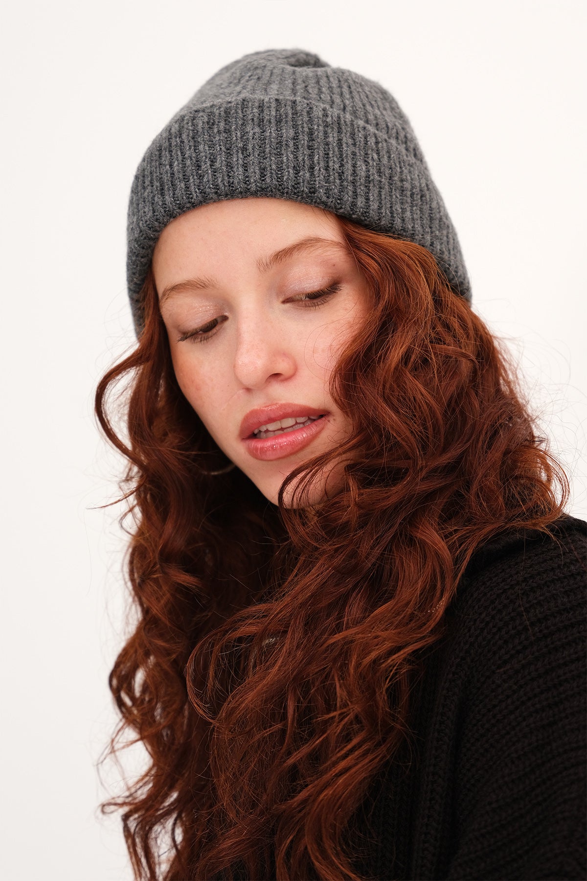 Charcoal_Beanie-addax