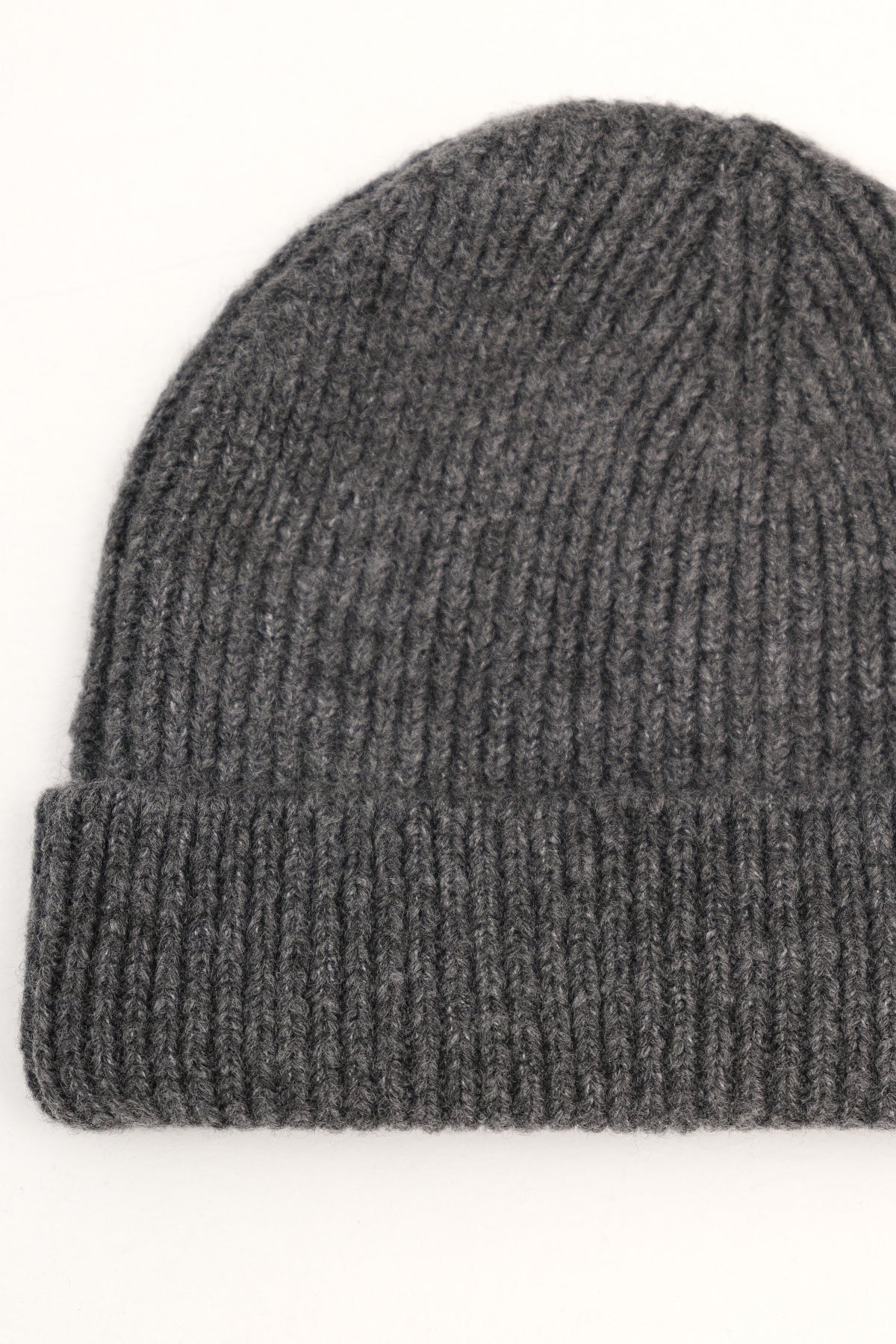 Charcoal_Beanie-addax