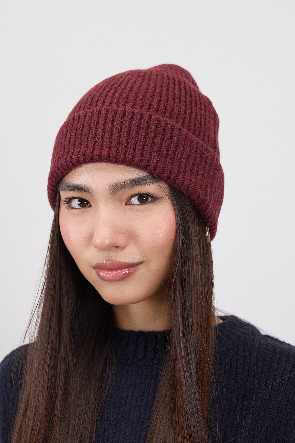 Burgundy_Beanie-addax