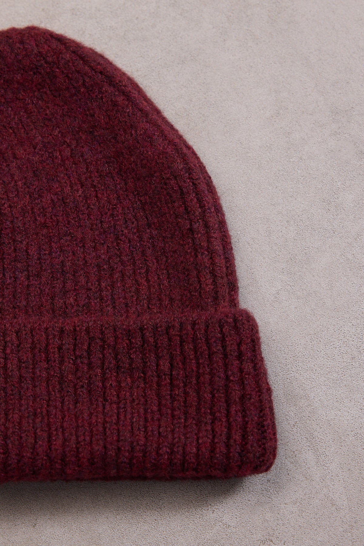 Burgundy_Beanie-addax