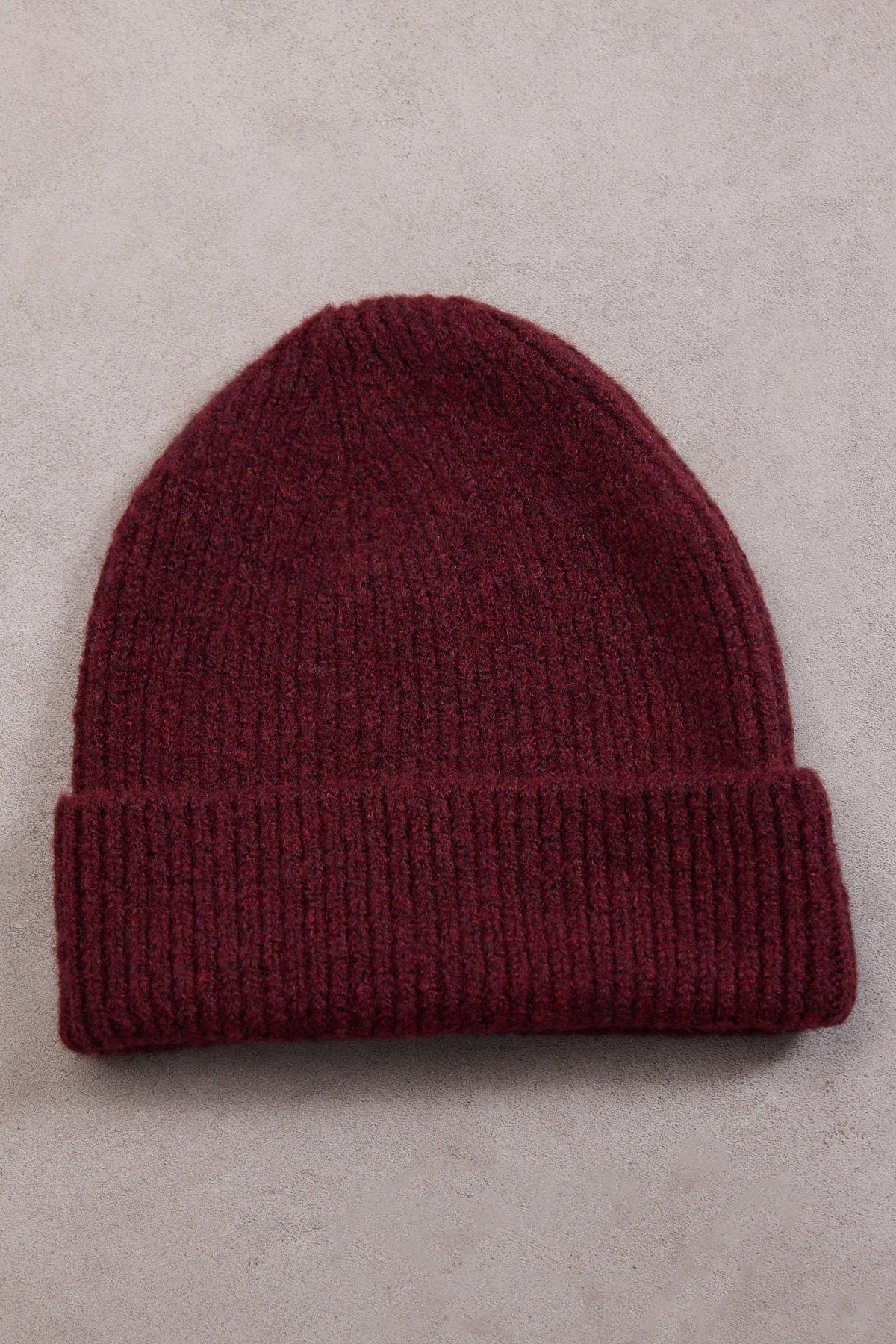Burgundy_Beanie-addax