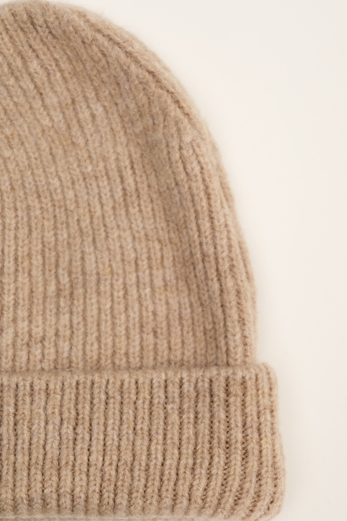 Beige_Beanie-addax