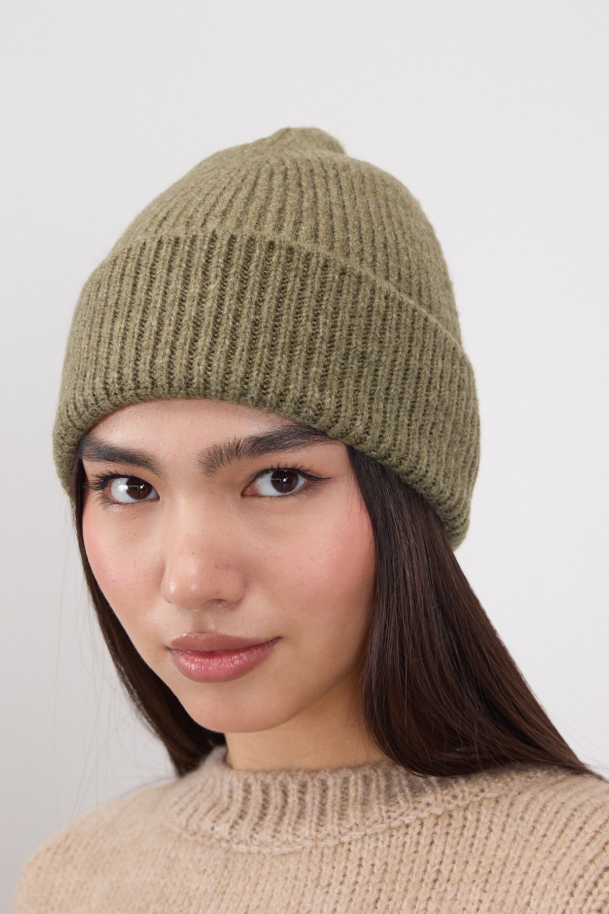 Oil-Green_Beanie-addax