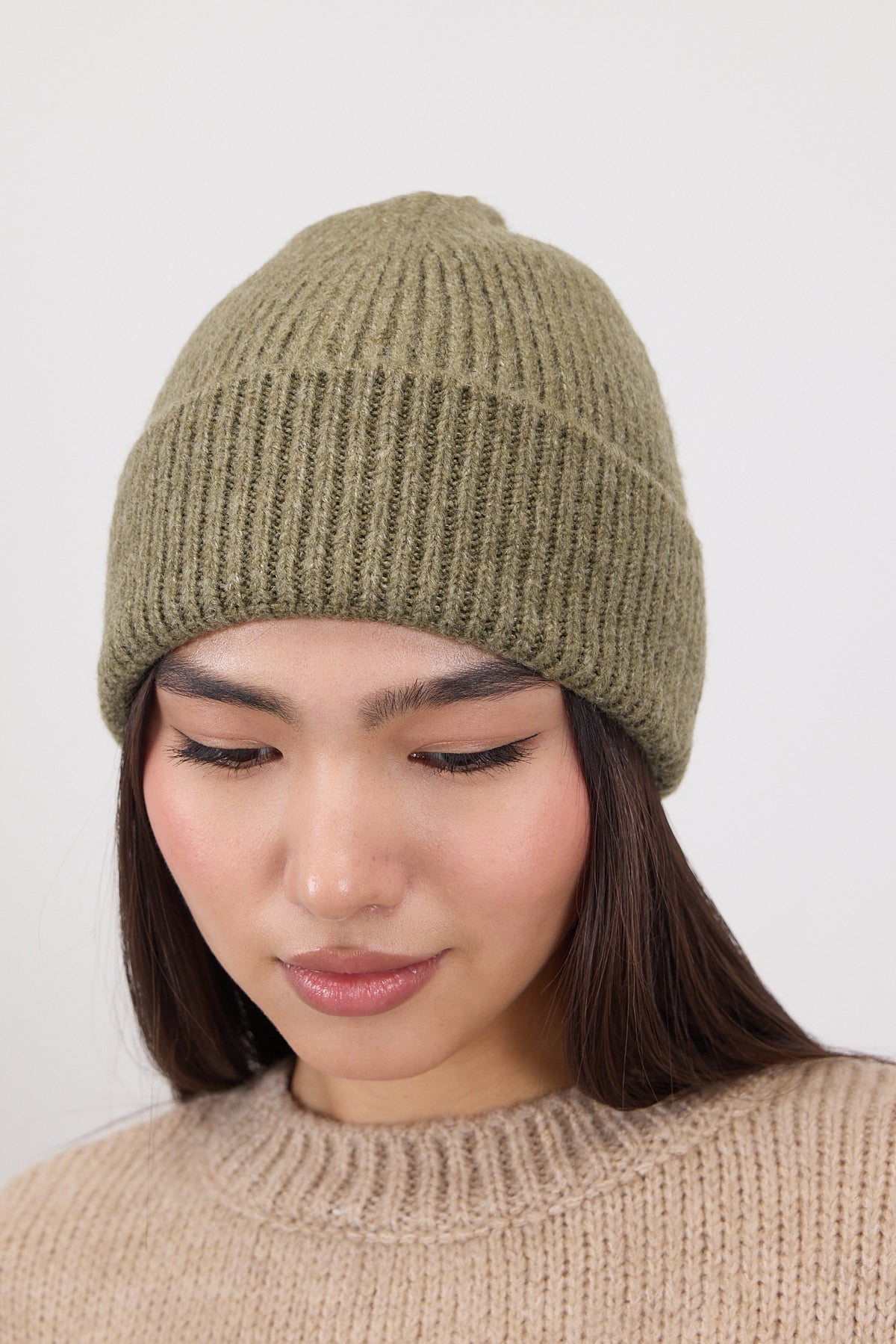 Oil-Green_Beanie-addax