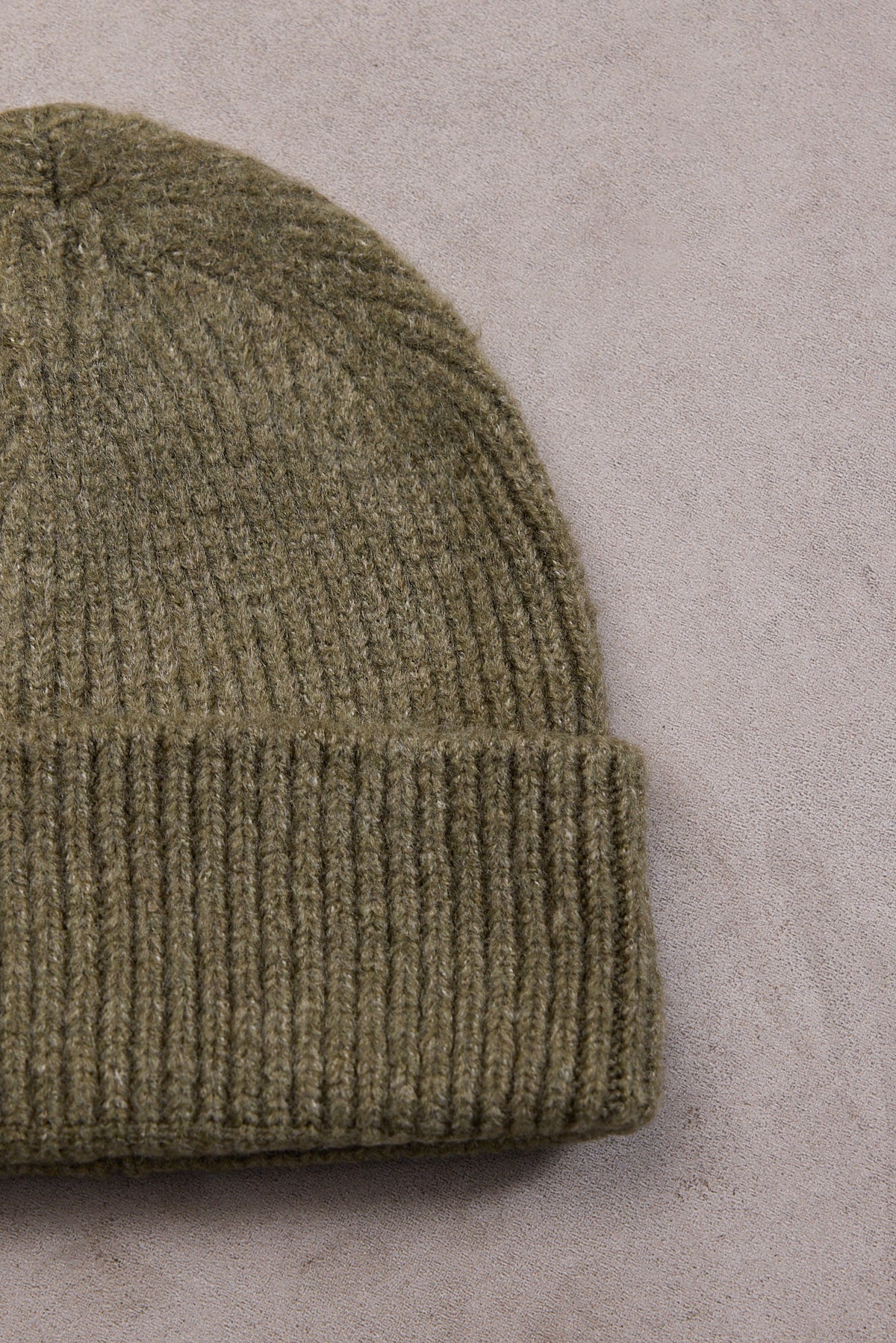 Oil-Green_Beanie-addax