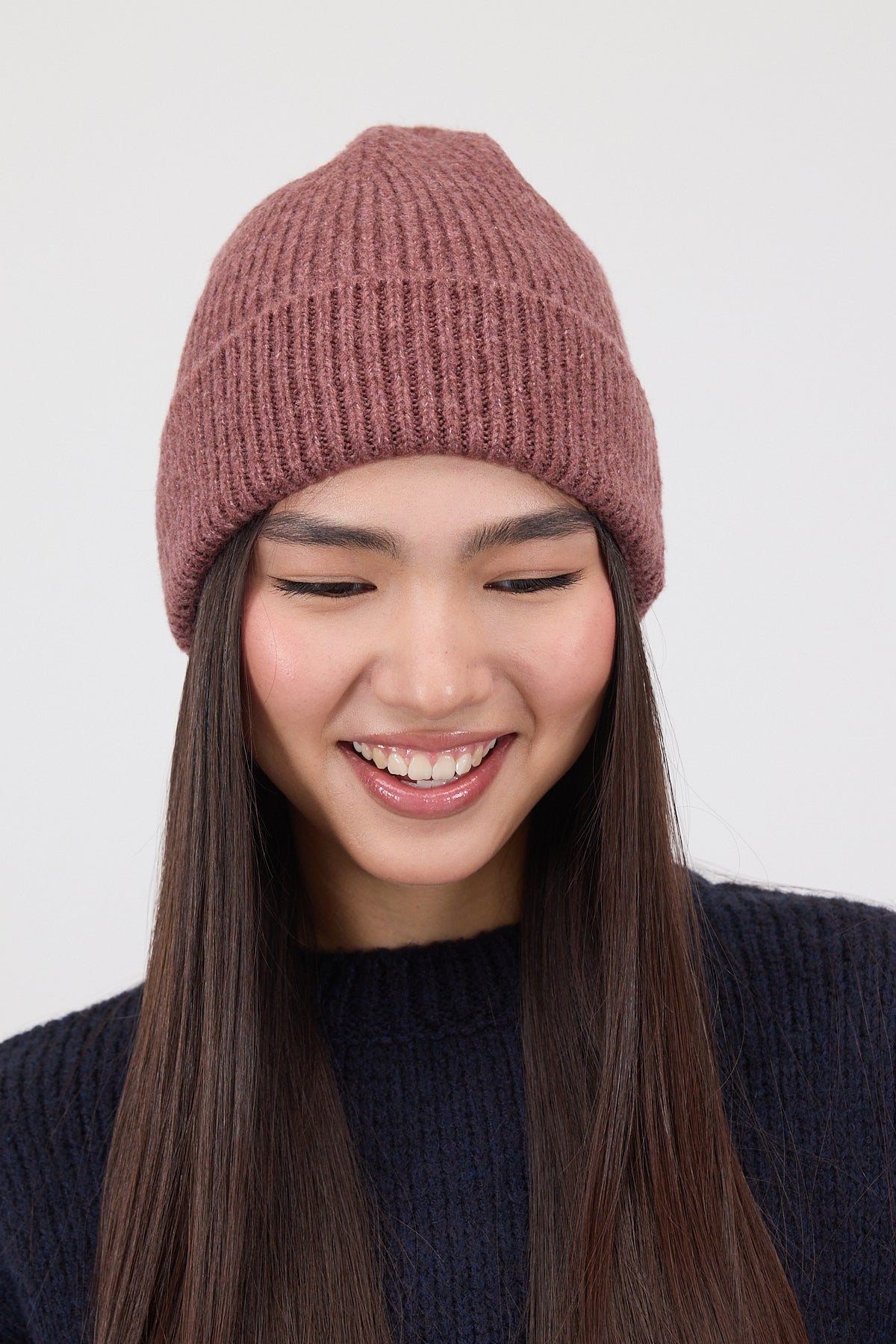 Latte-Rose_Beanie-addax