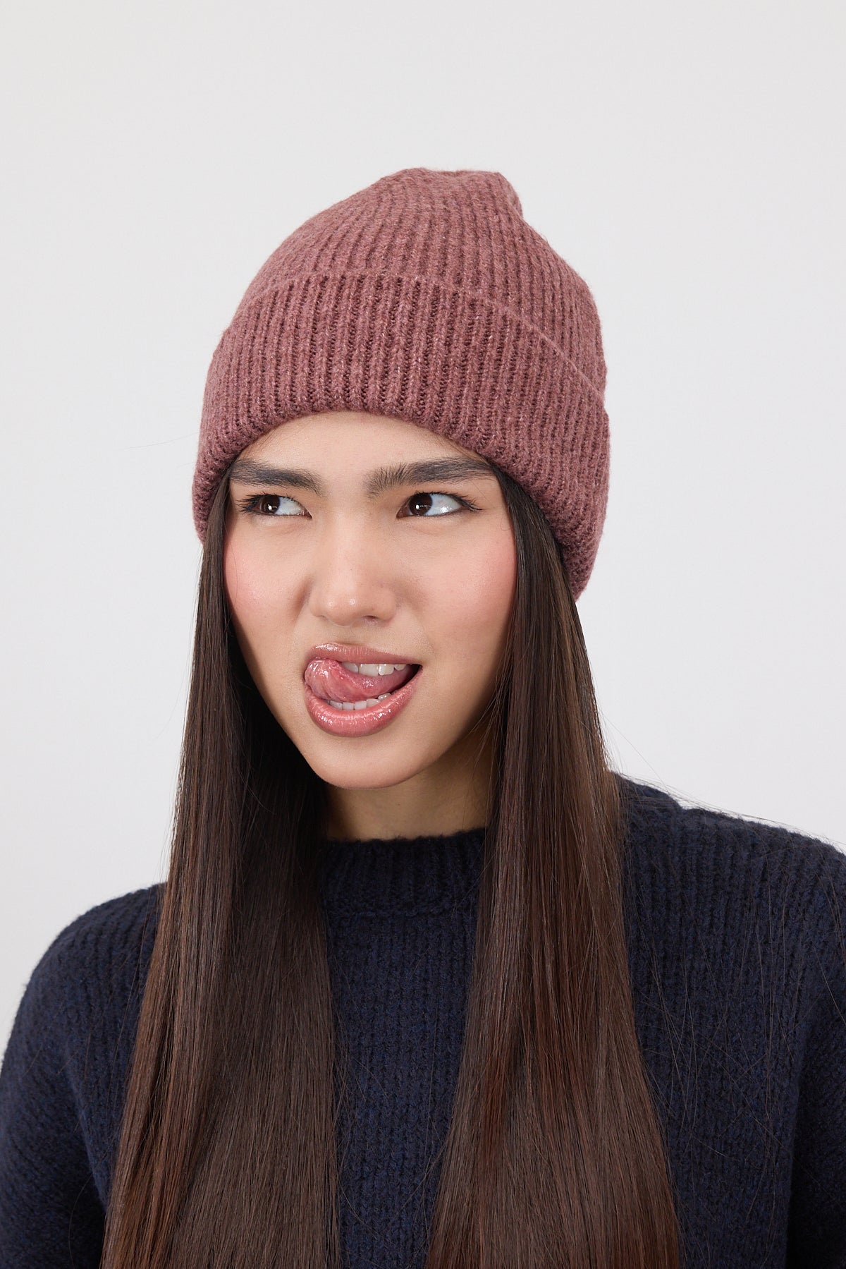 Latte-Rose_Beanie-addax