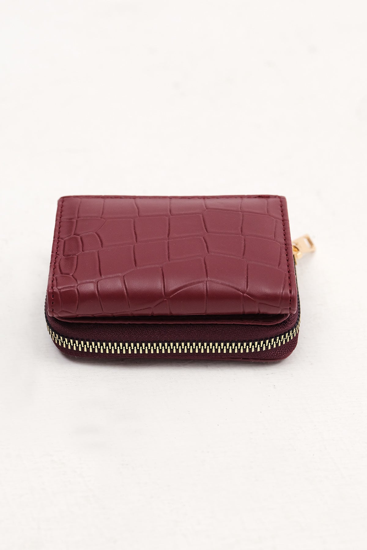 Burgundy_Wallet-addax