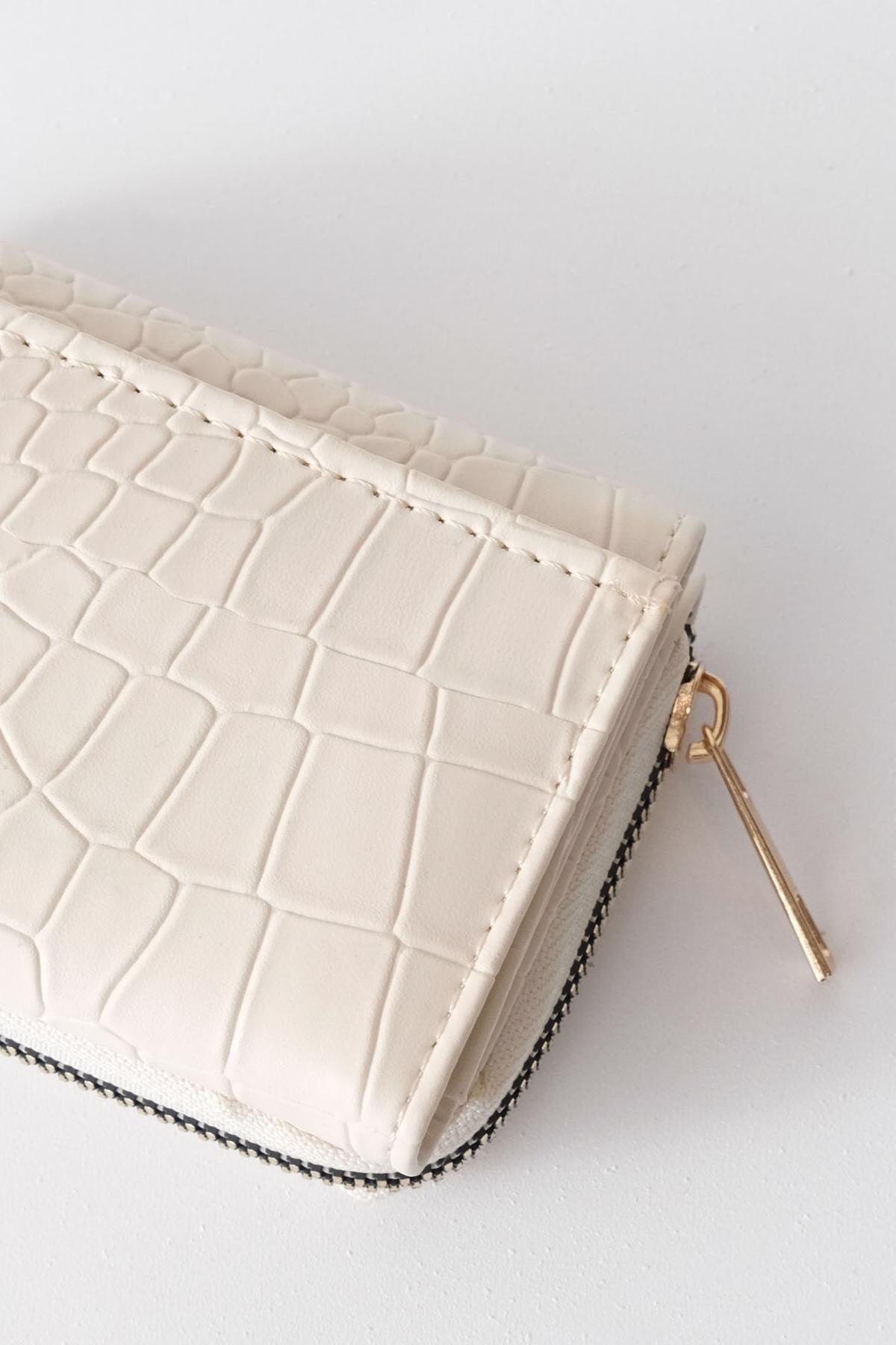Beige_Wallet-addax
