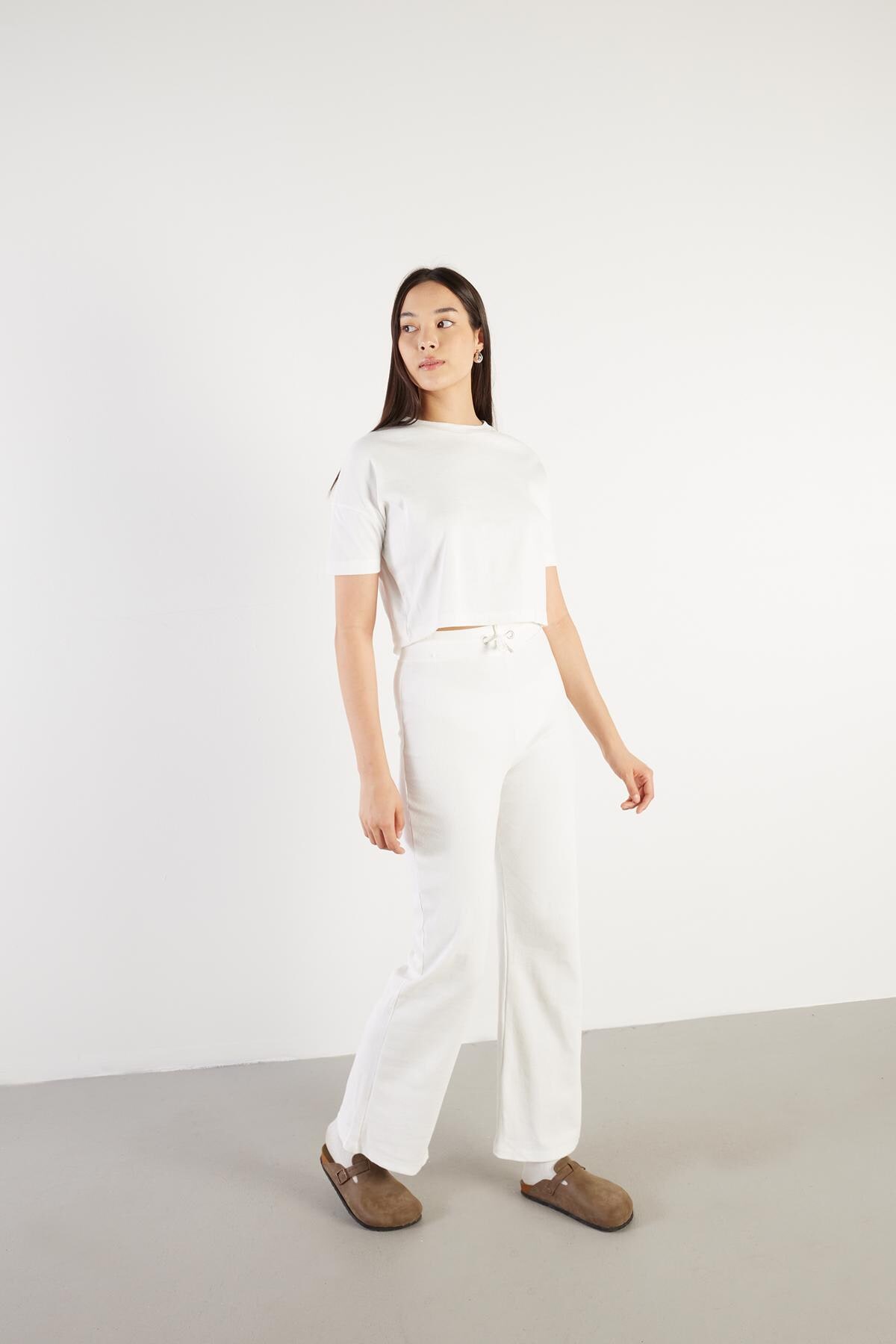 White_Short-Sleeve-Top-Bottom-Set-addax