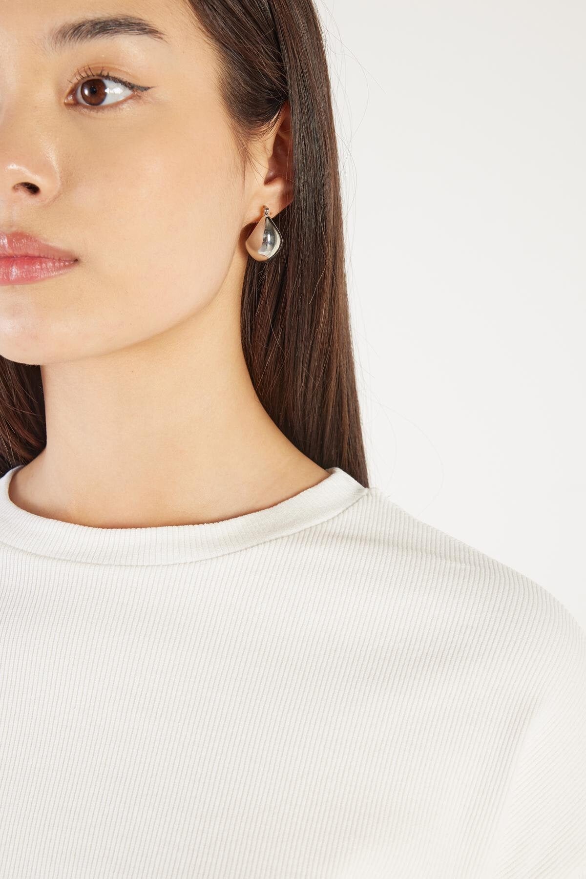 White_Short-Sleeve-Top-Bottom-Set-addax