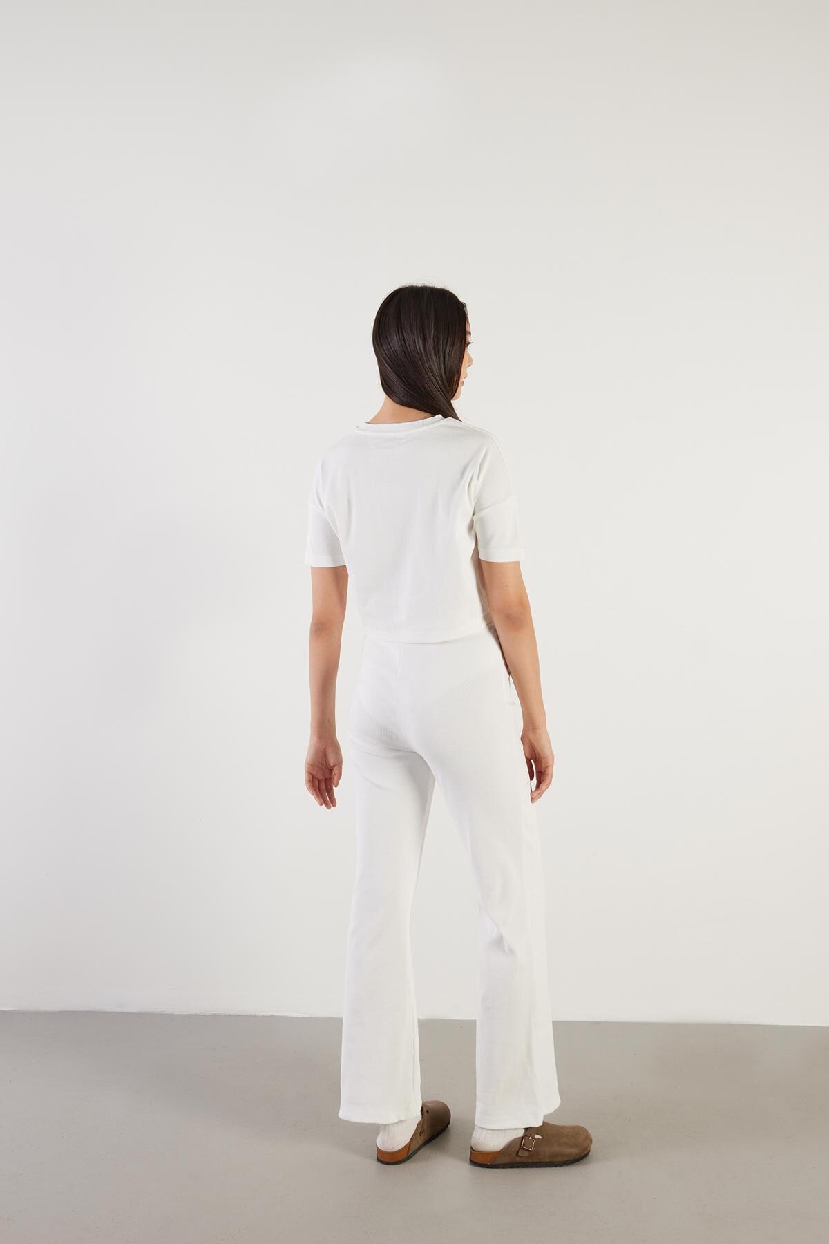 White_Short-Sleeve-Top-Bottom-Set-addax