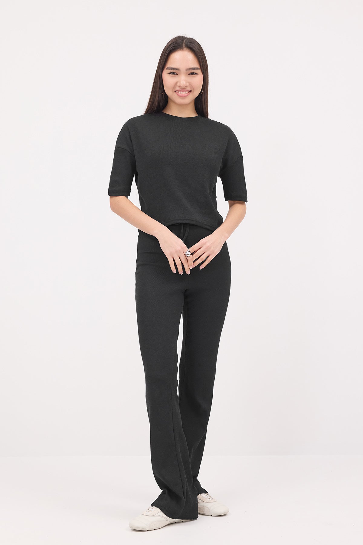 Black_Short-Sleeve-Top-Bottom-Set-addax