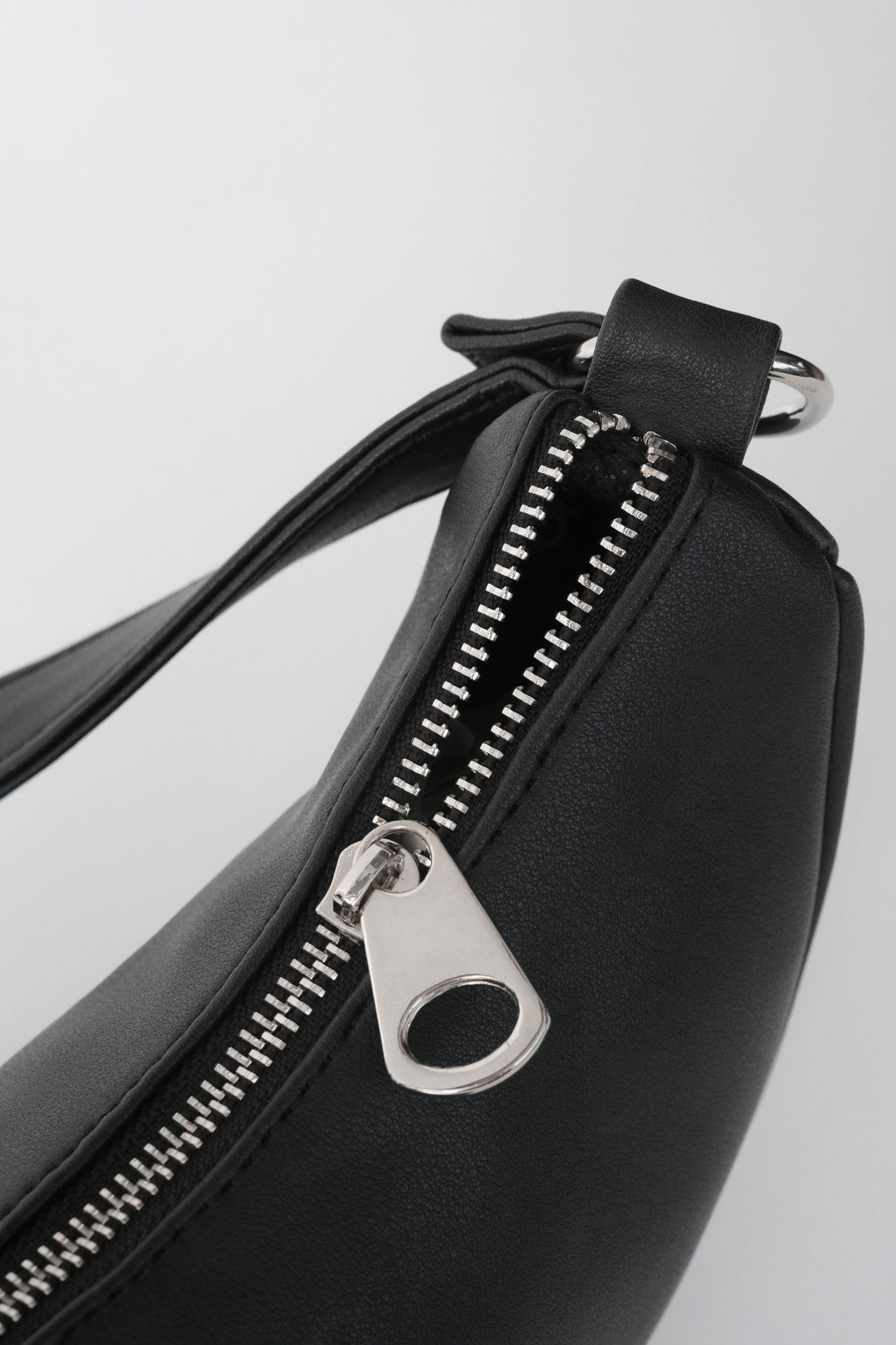 Black_Hand-And-Shoulder-Bag-addax