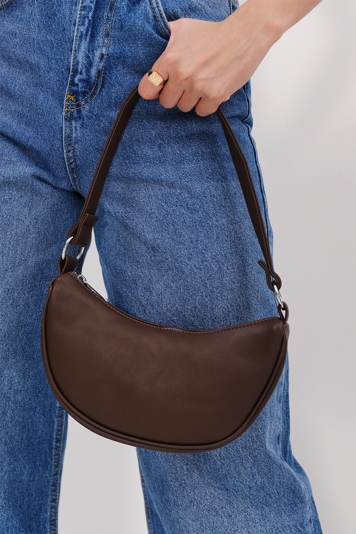 Brown_Hand-And-Shoulder-Bag-addax