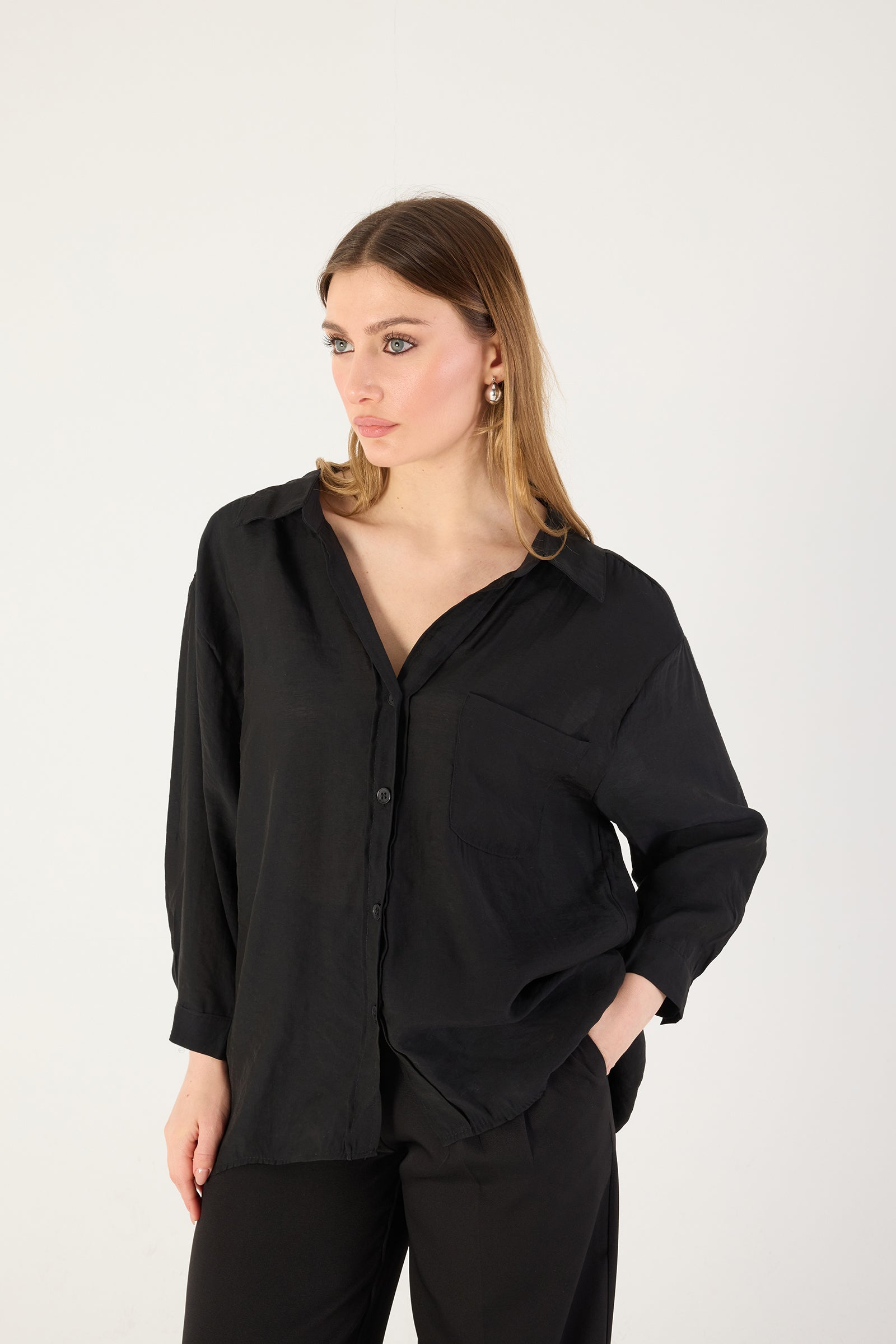 Black_Oversize-Shirt-With-Pocket-Detail-addax