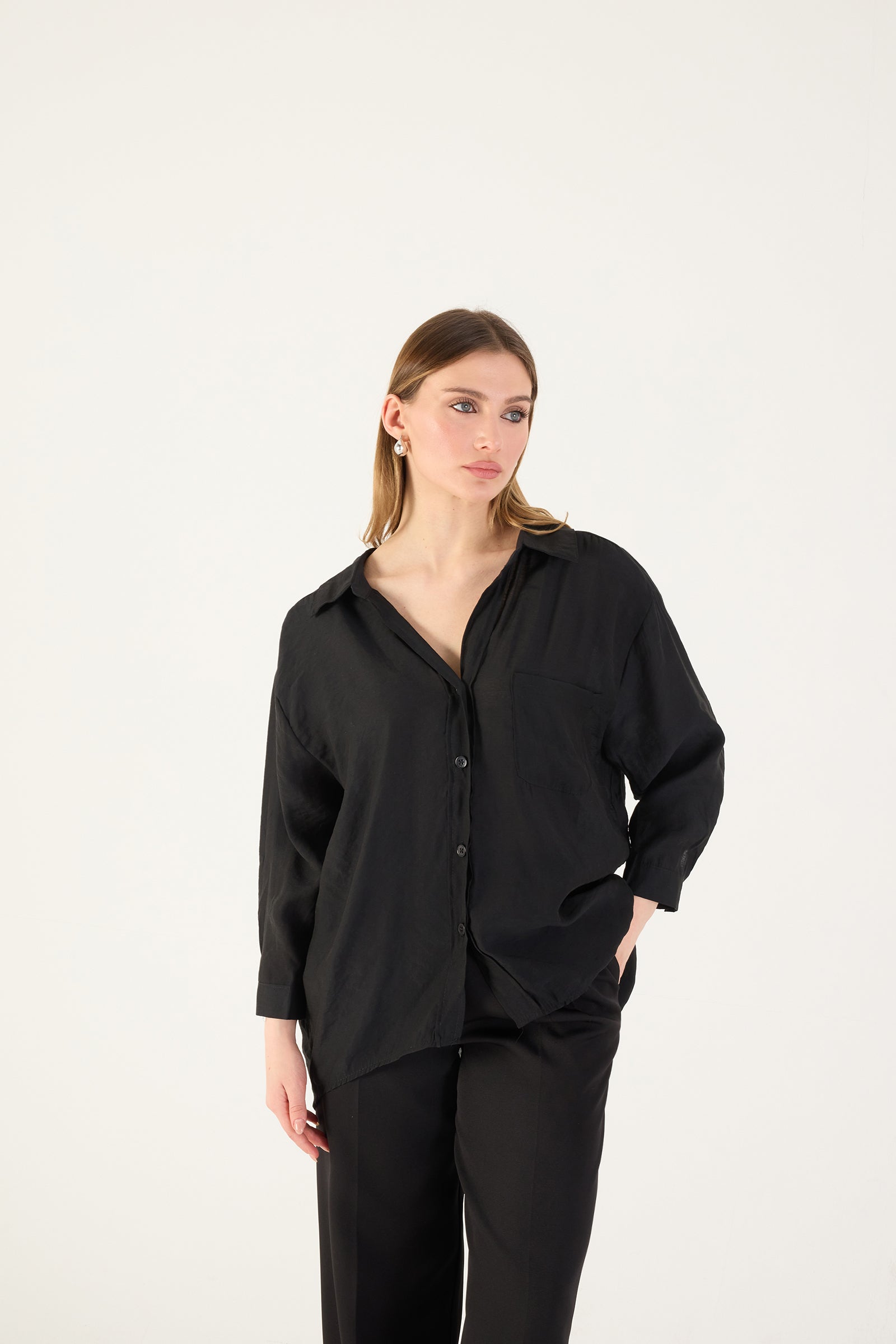 Black_Oversize-Shirt-With-Pocket-Detail-addax
