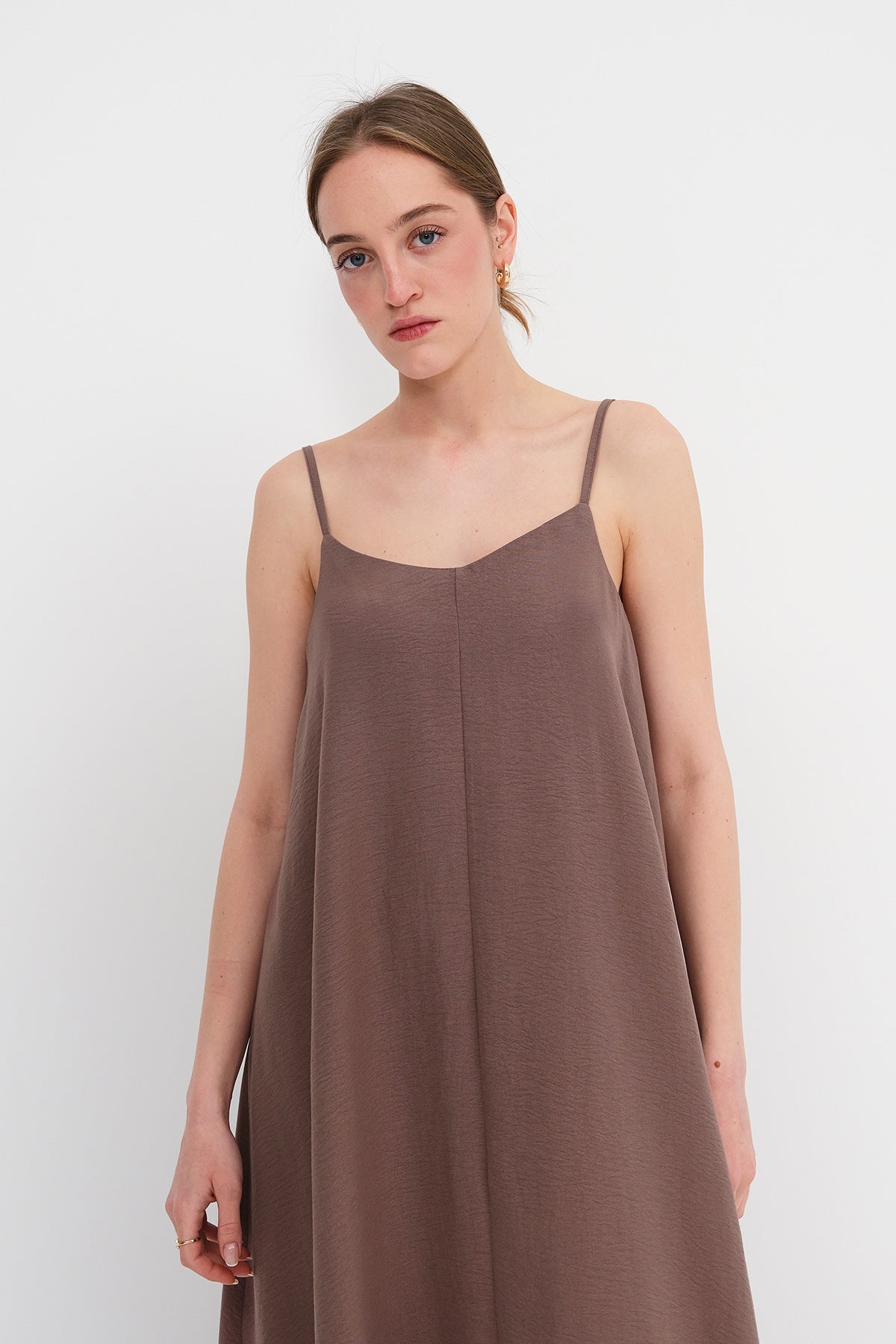 Brown_V-Neck-Dress-With-Straps-addax